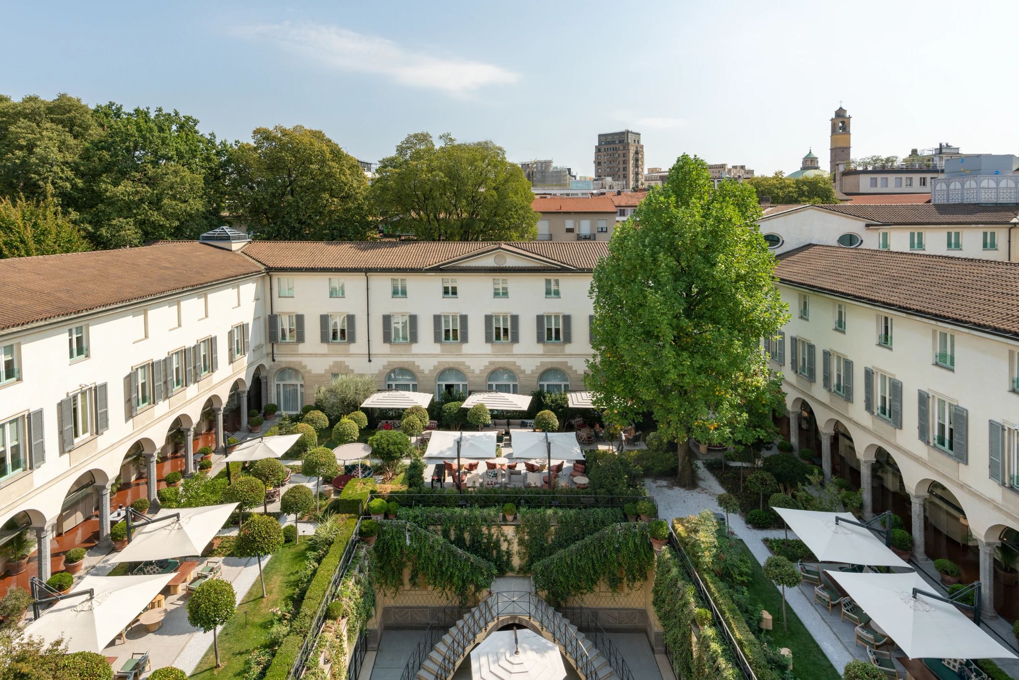 hotel historico - four seasons milano - jardim interno - espaço ao ar livre