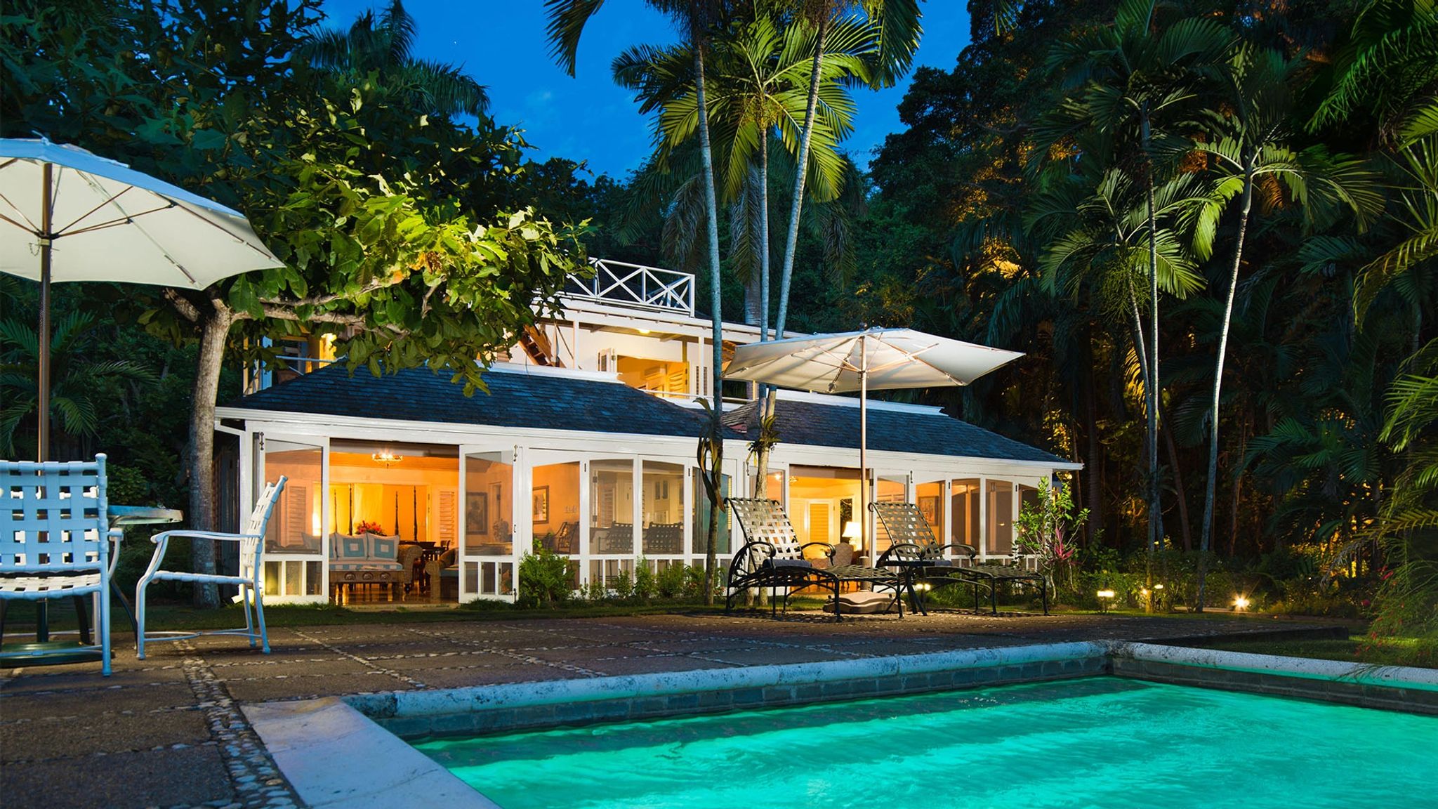 Four Bedroom Classic Villa  piscina privativa - vila de luxo - vila moderna - vila quatro quartos