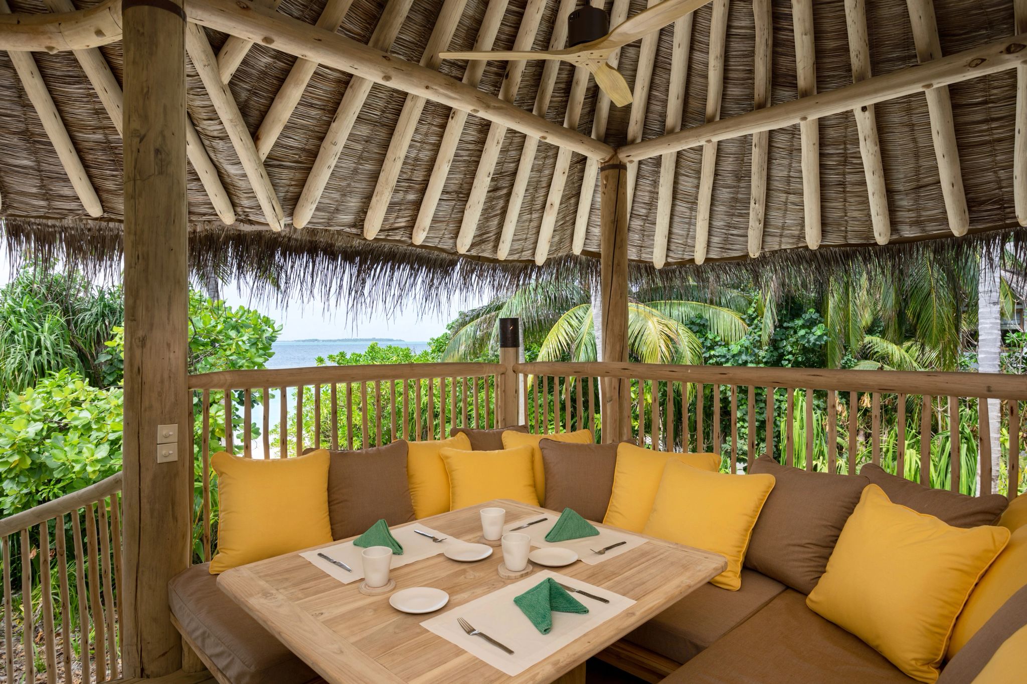 Two Bedroom Crusoe Residence Pool spa resort - casa praia - beleza natural