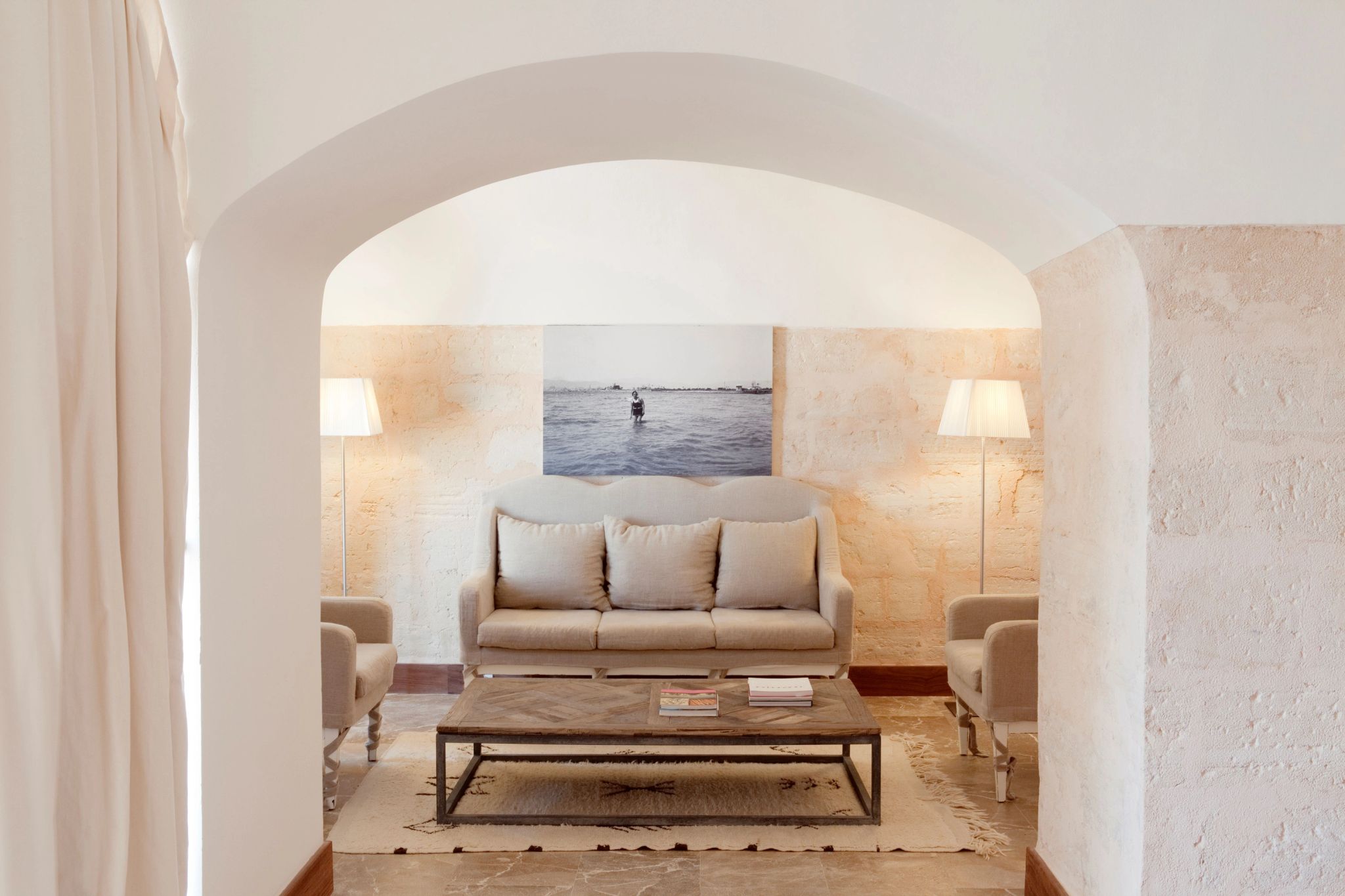 Suite El Cabo sala de estar - sofa confortavel - suite com sala