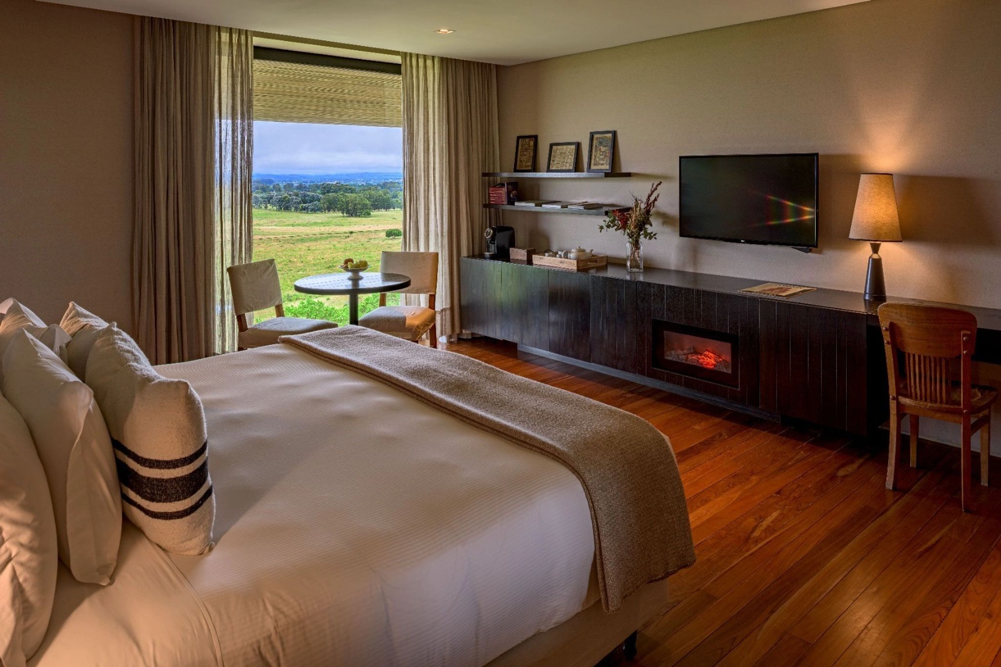 Superior Locanda quarto com tv - vista campo - hotel no campo - cama king