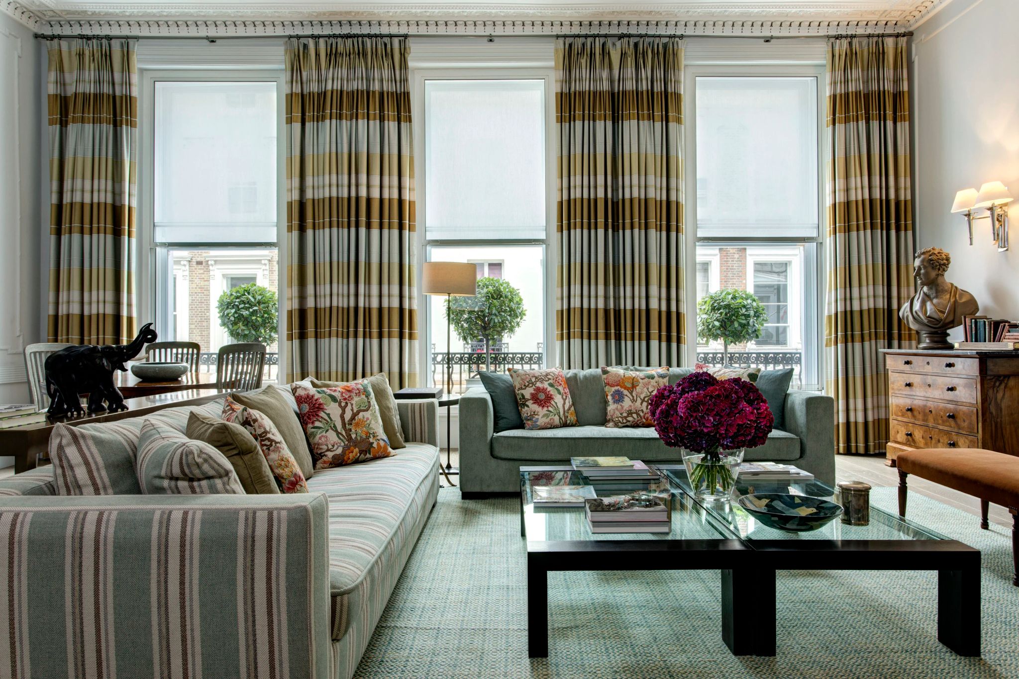 Kipling Suite suite com sala de estar - esculturas em bronze - kipling suite