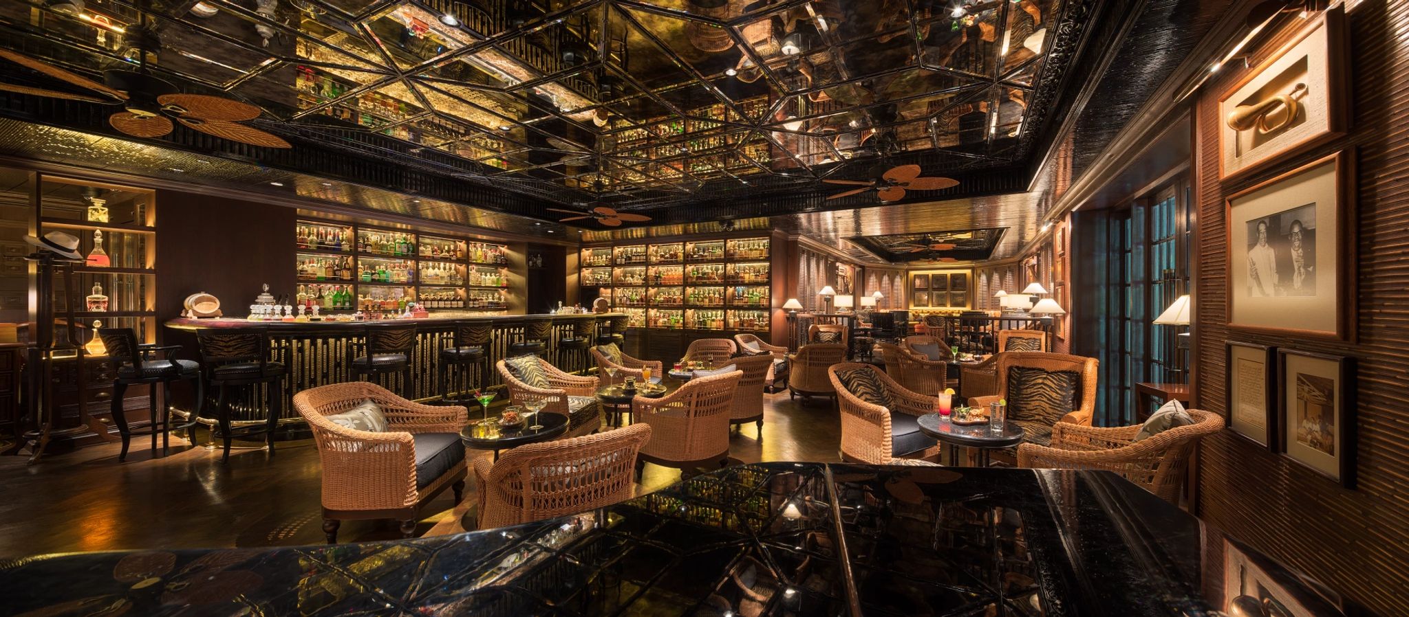 bar com musica – decoracao moderna – bar de hotel