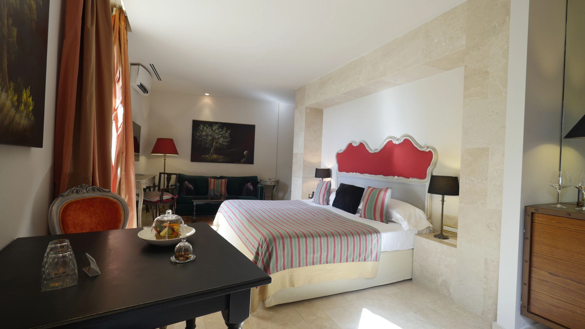 UNESCO View Terrace Junior Suite suite classica - decoraçao classica - suite casal - cama king