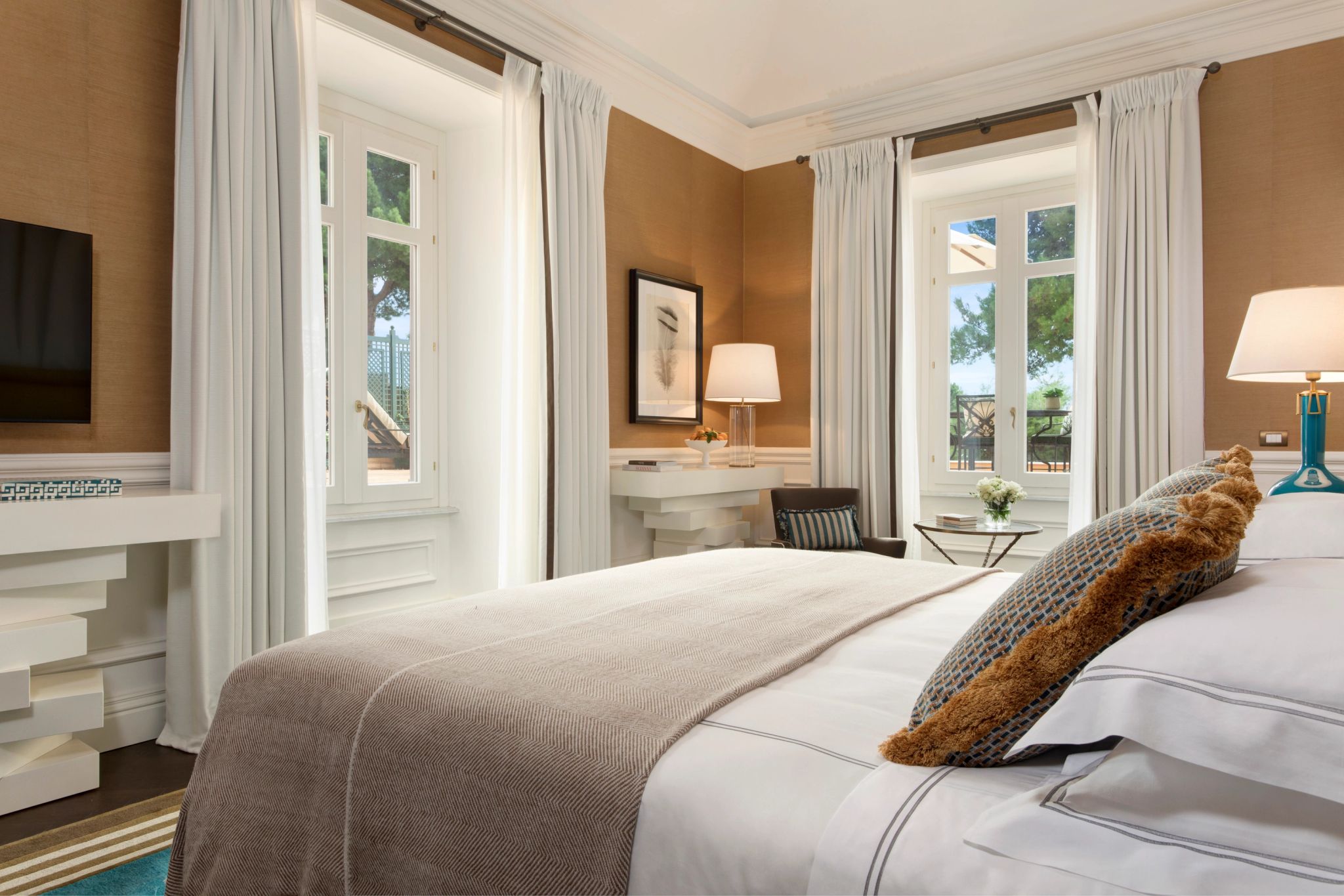 George V Suite suite de luxo – suite bem estar – design de luxo - suite king - cama king - suite moderna