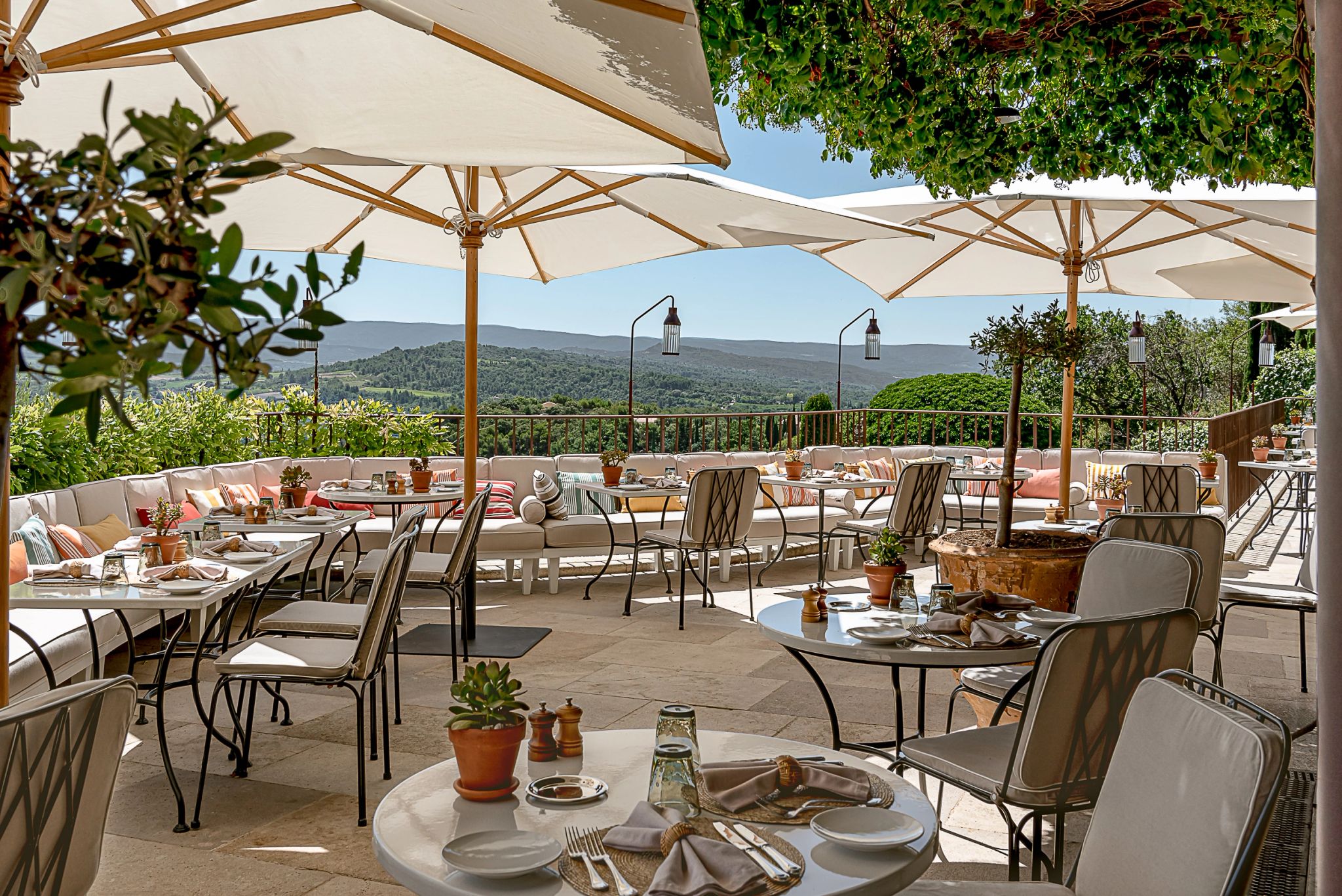restaurante com terraço - vista panoramica provença - terraço gourmet