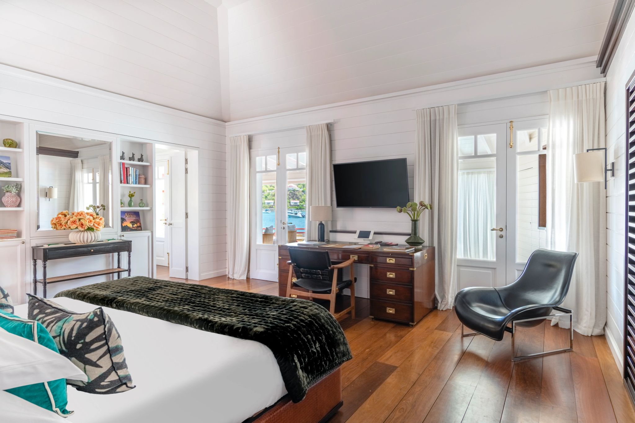 Diamond Suite Michaels suite de luxo – mesa de trabalho - decoracao contemporanea