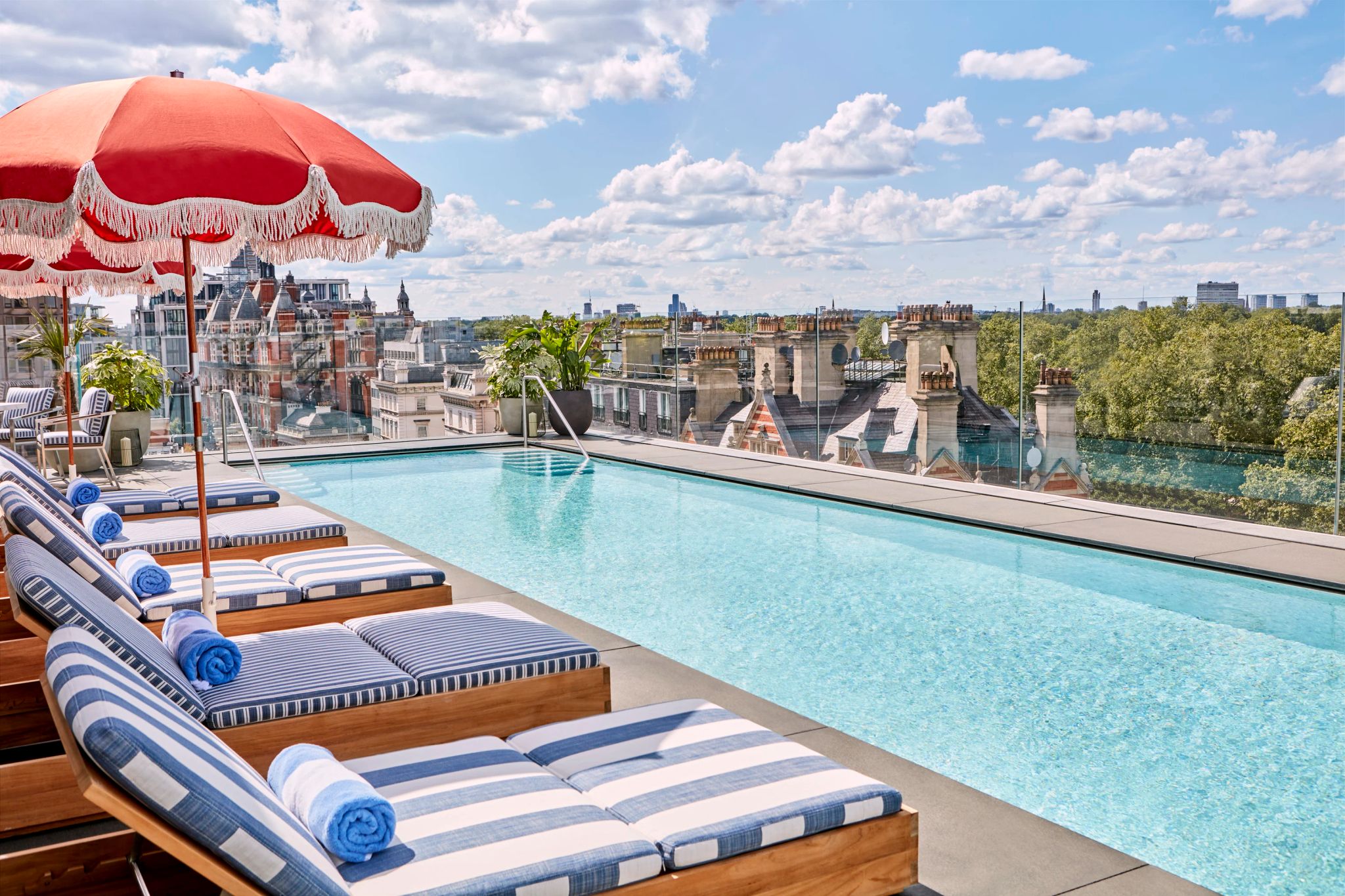 piscina aquecida - piscina em londres - rooftop de hotel