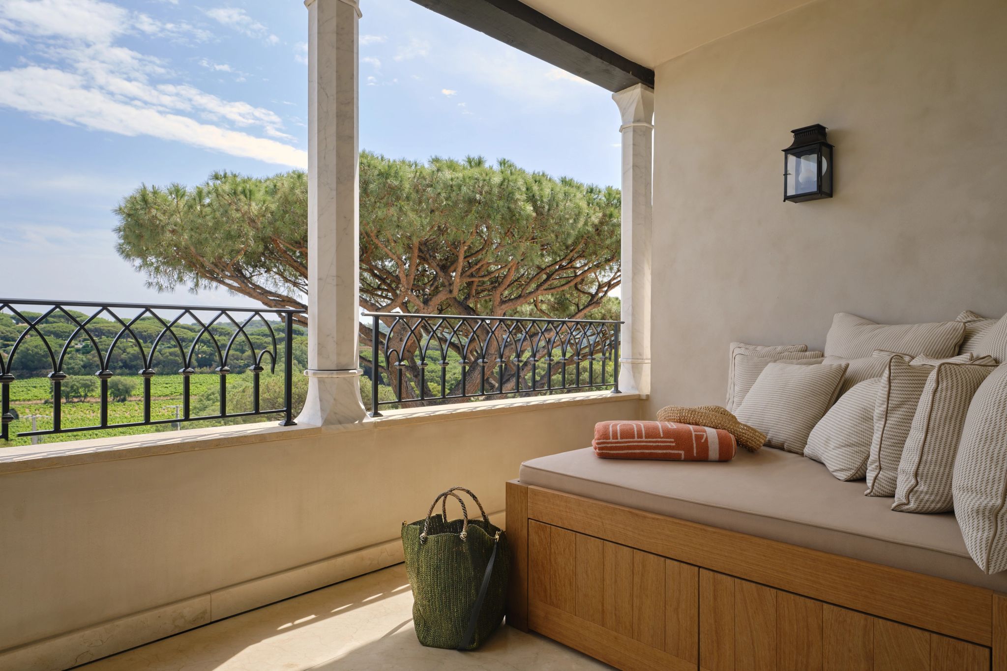 Deluxe Poolside terraço – vista jardim – quarto de luxo