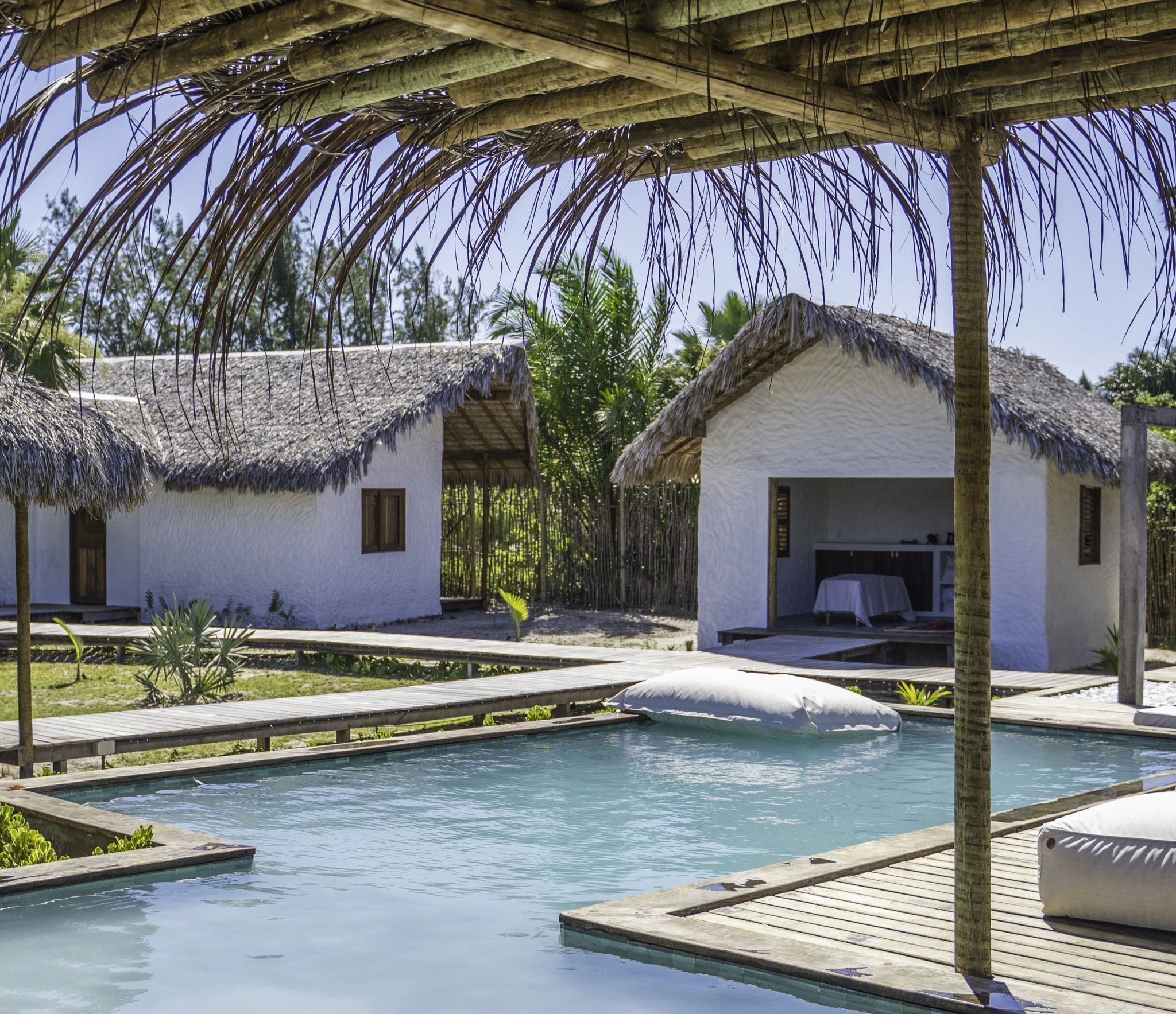 piscina ao ar livre - casa com piscina - piscina de luxo