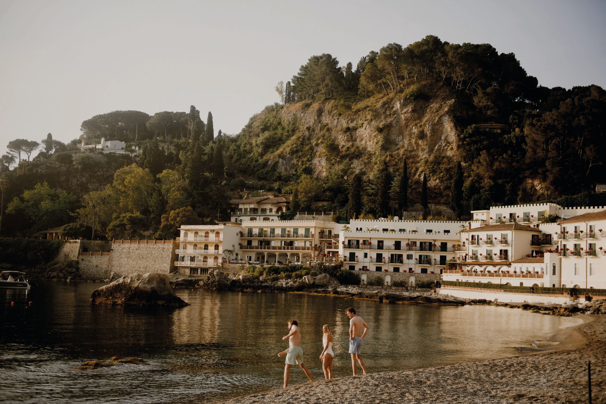 praia de taormina – arquitetura italiana – hotel vista mar  