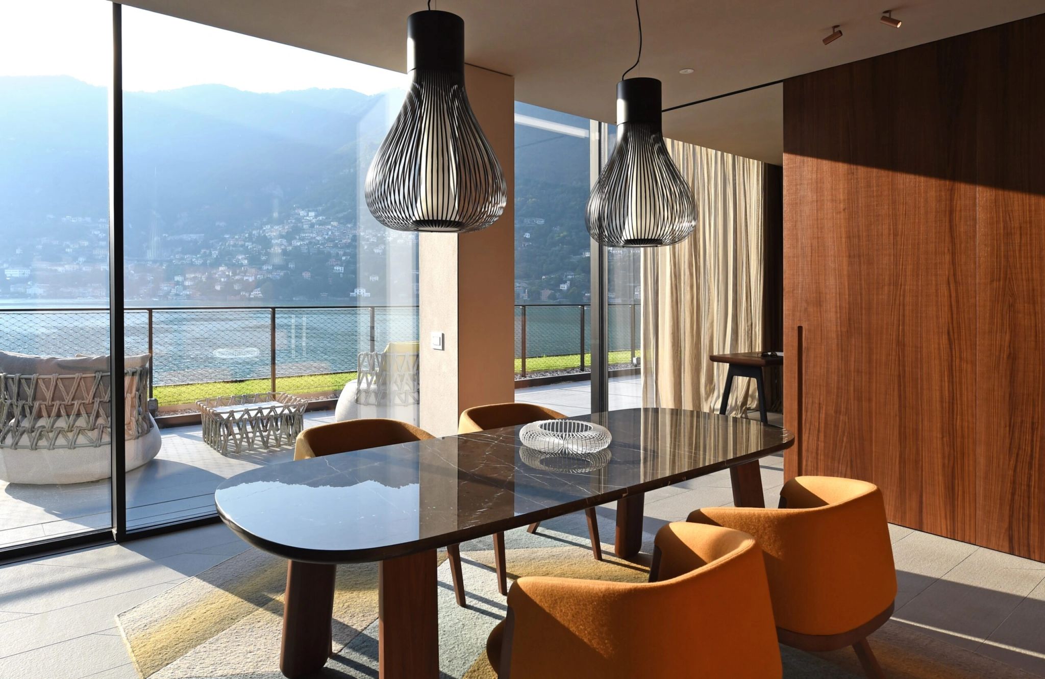Sereno Penthouse sala de jantar – mesa de jantar – vista lago di como