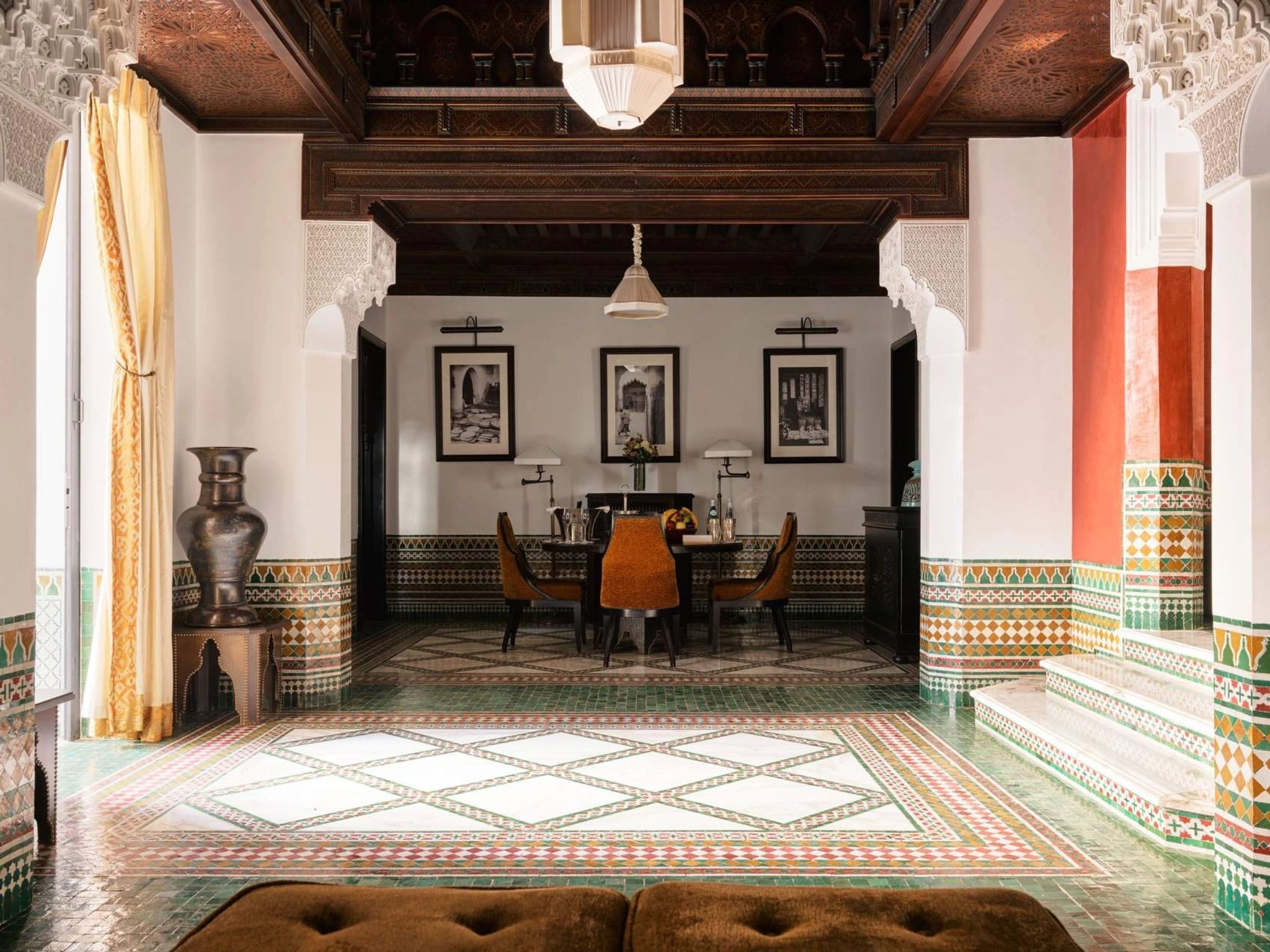 Riad sala jantar riad - jantar privativo palace - mesa jantar jardins