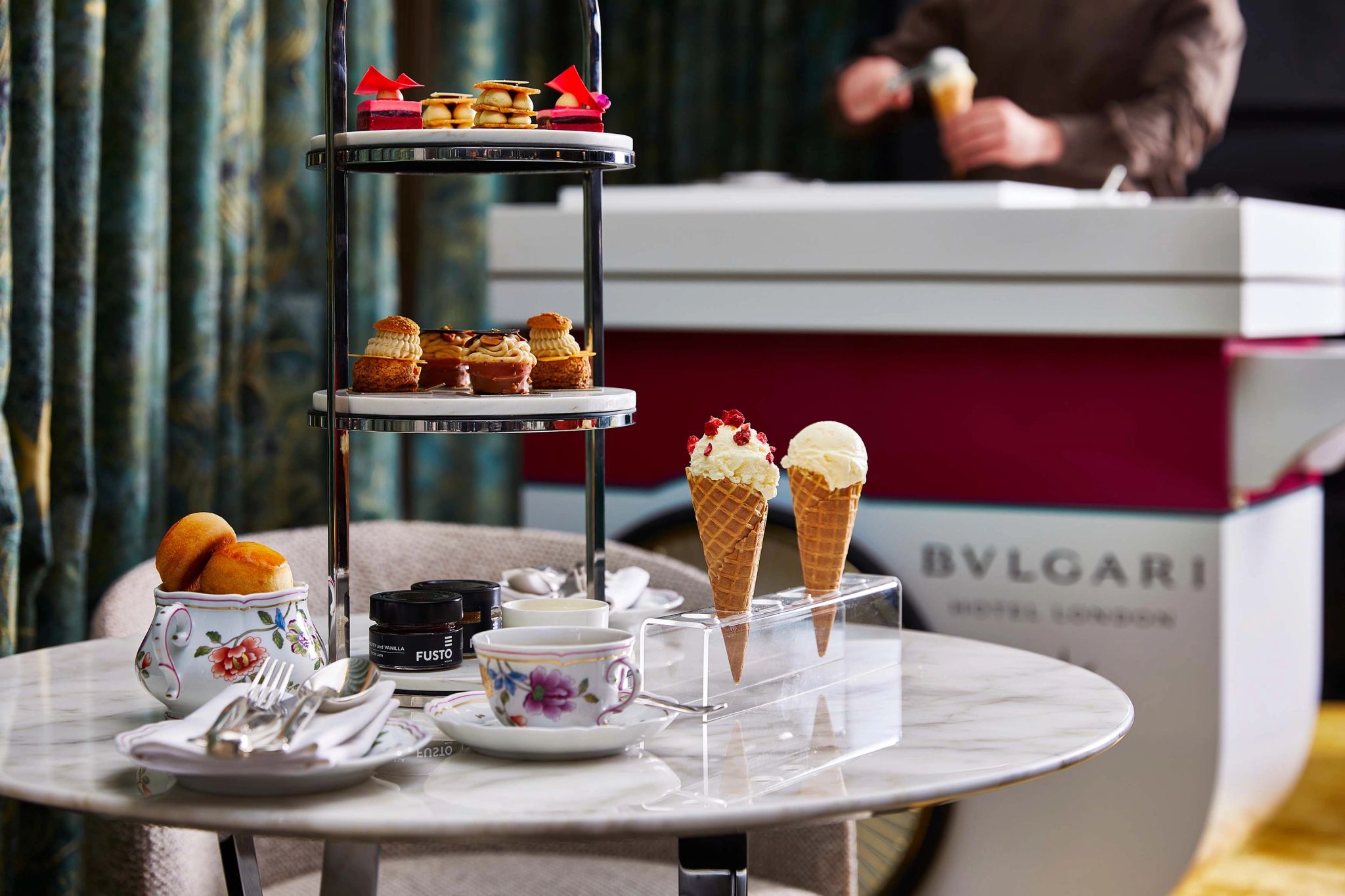 Chá da tarde no Bvlgari Lounge sobremesas gourmet - cha da tarde ingles - bulgari lounge