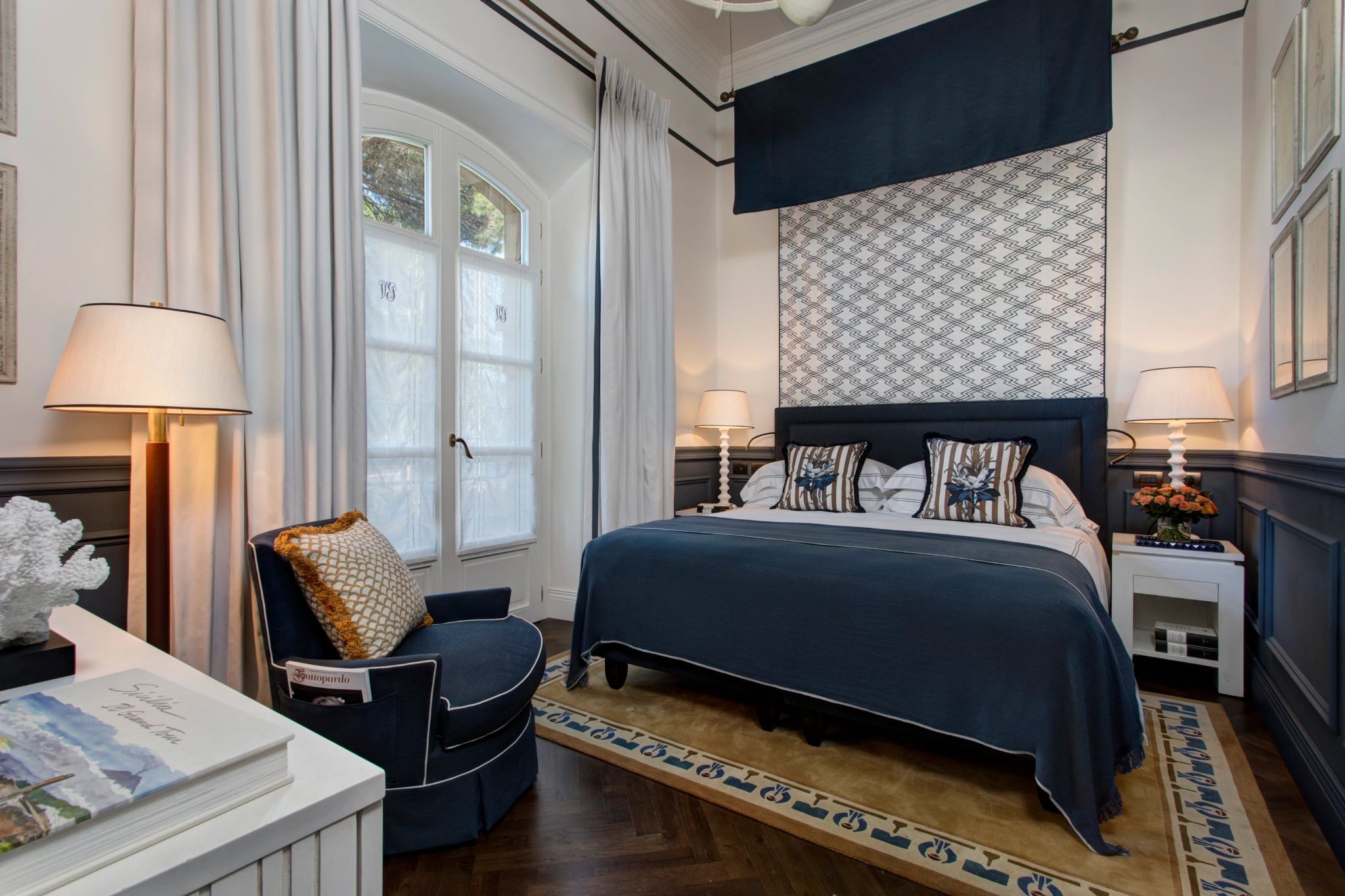 Deluxe Room Sea View decoraçao classica– quarto de hotel – quarto vista mar - quarto king size