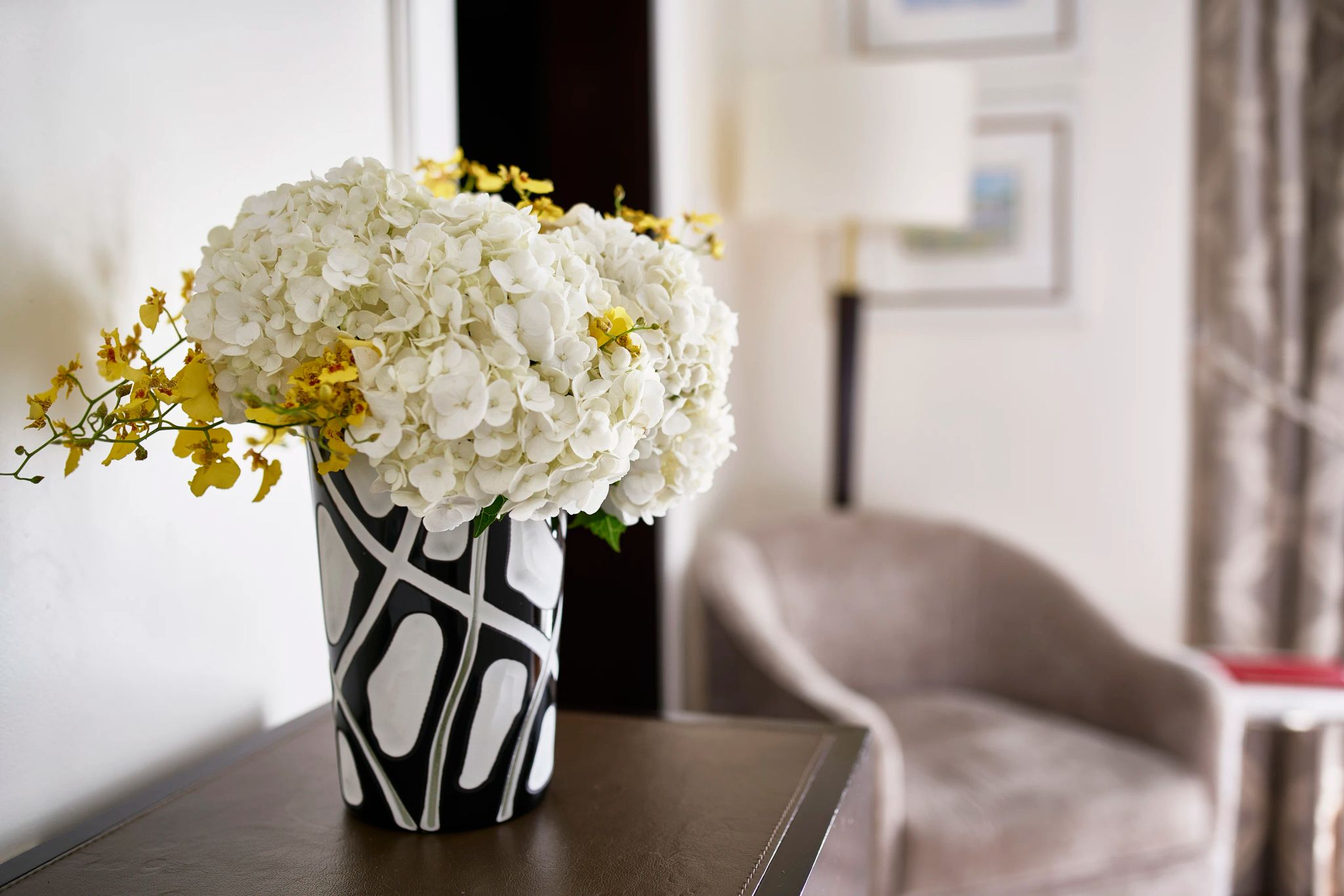 flores da suite - decoração de hotel