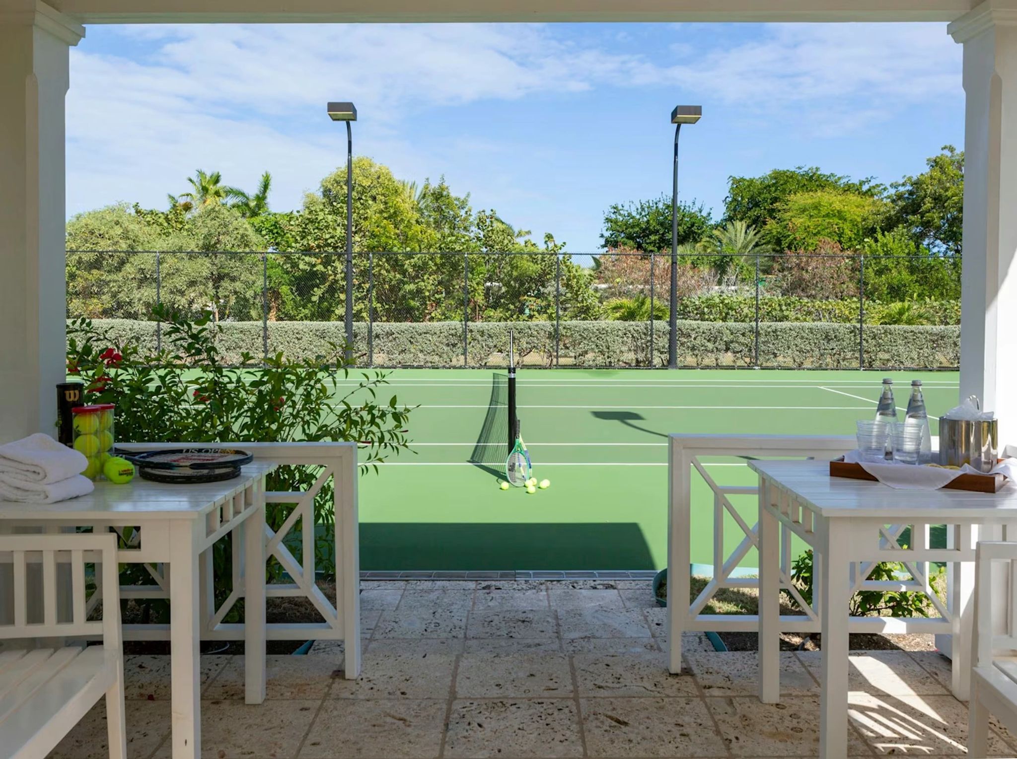 quadra de tenis - quadra iluminada - area de esportes
