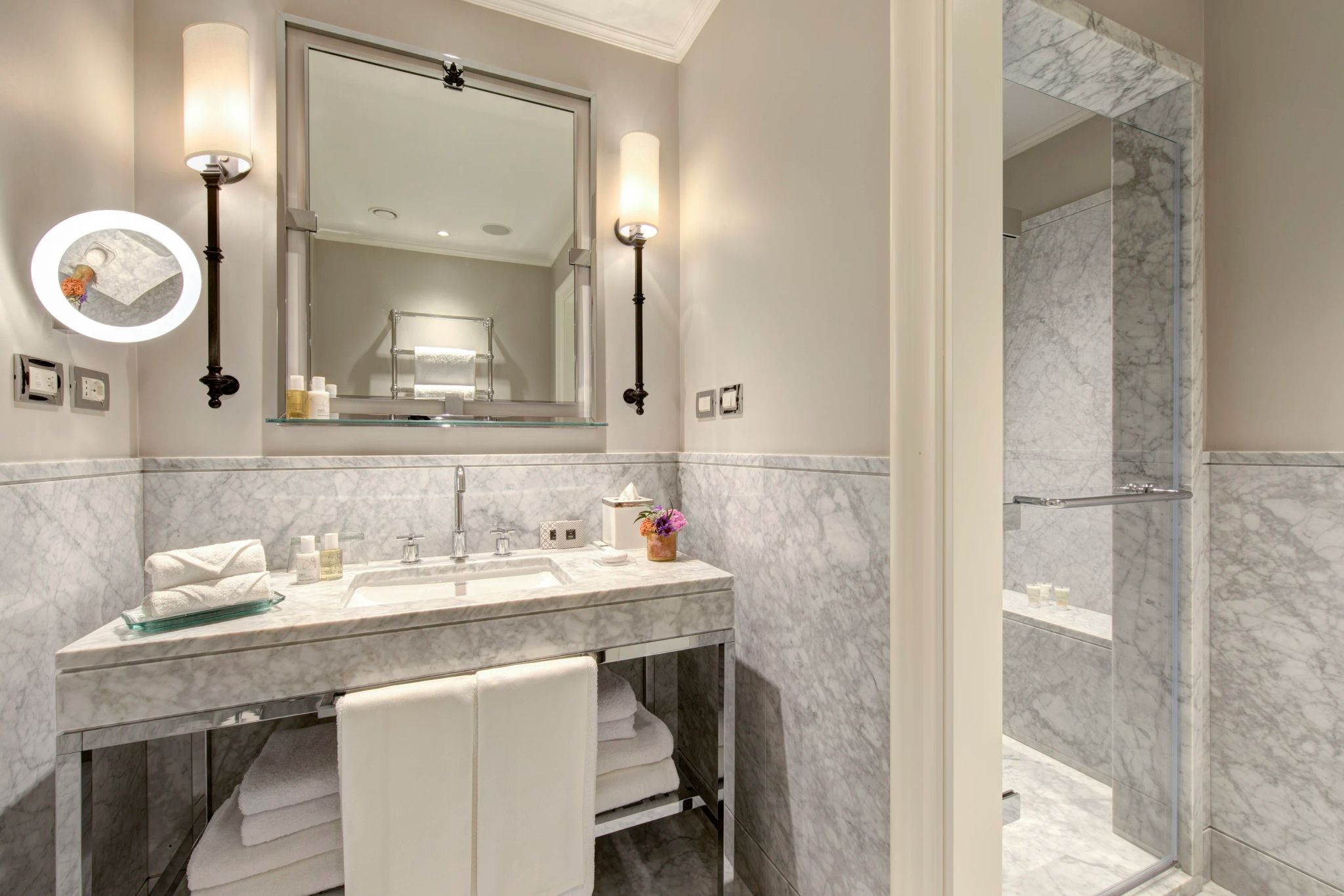 Banheiro de luxo – banheiro da suite – savoy florenca