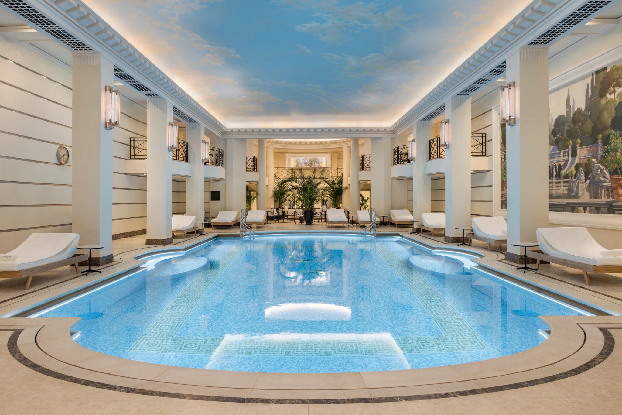 Ritz Paris Ritz Club & Spa - Piscina enorme - piscina aquecida