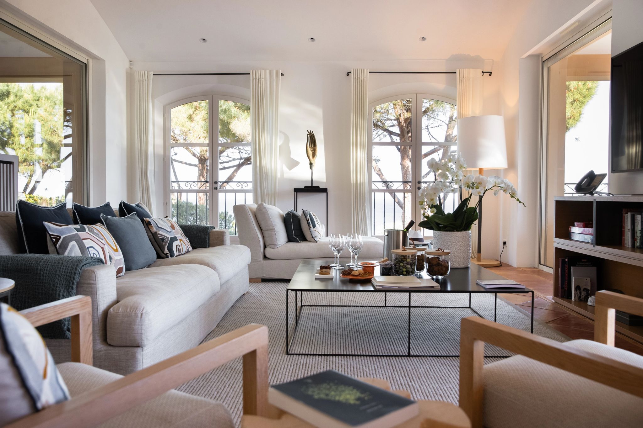 Villa 4 sala de estar - sala chique - sala moderna