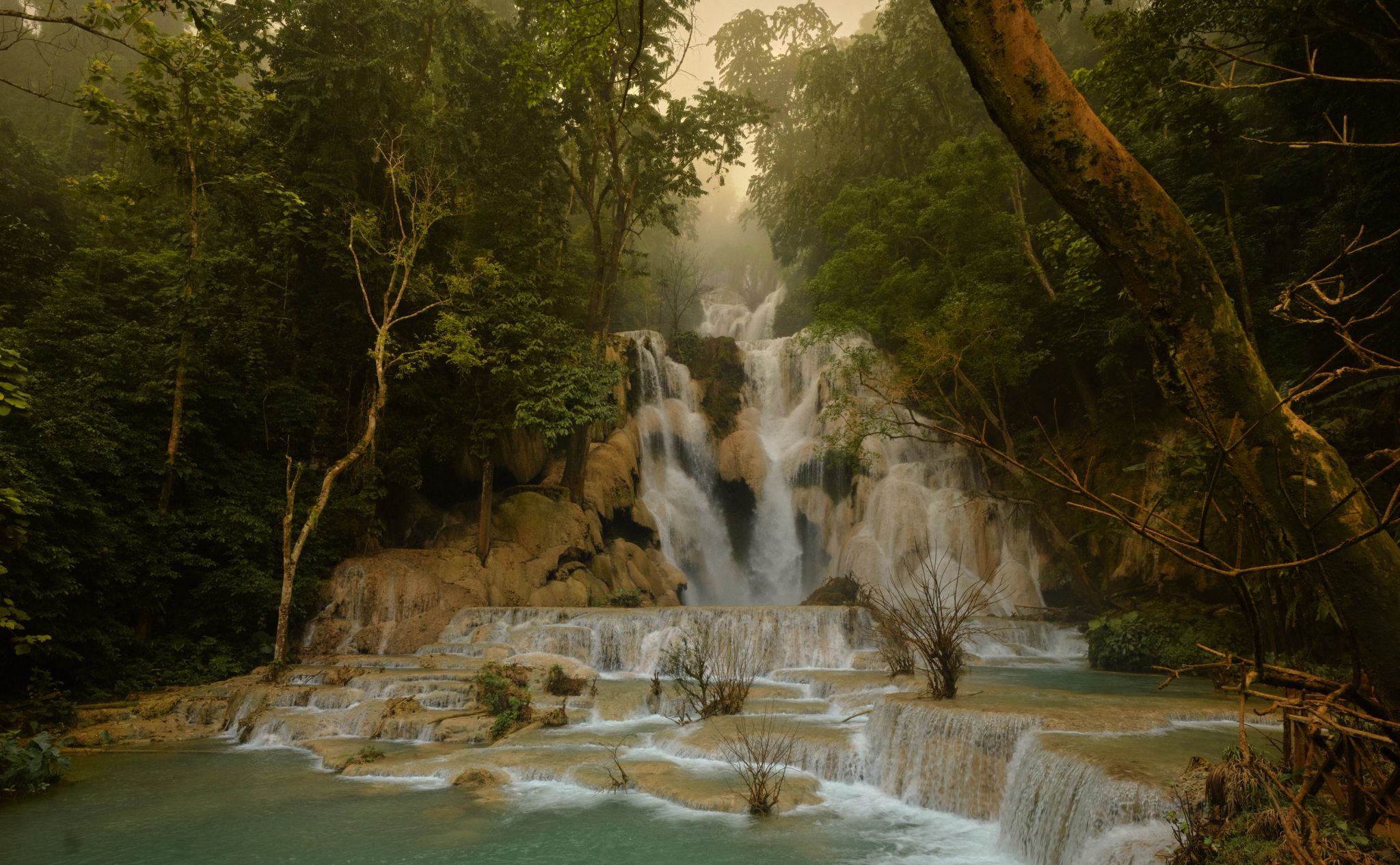 cachoeira – banho de cachoeira – contato com a natureza