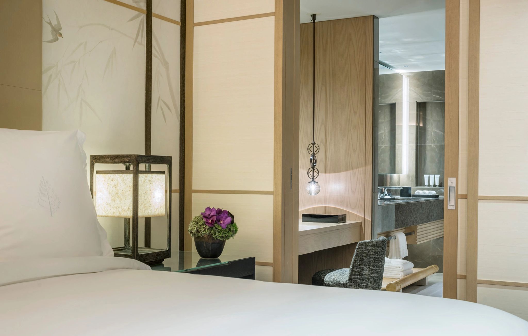 One Bedroom Heritage Garden Suite cama de casal – decoracao moderna – suite ampla