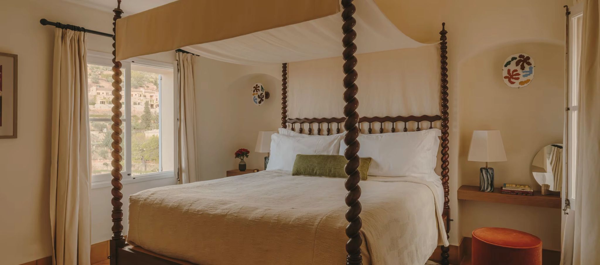 Robert Graves Villa suite premium - cama king - quarto com vista