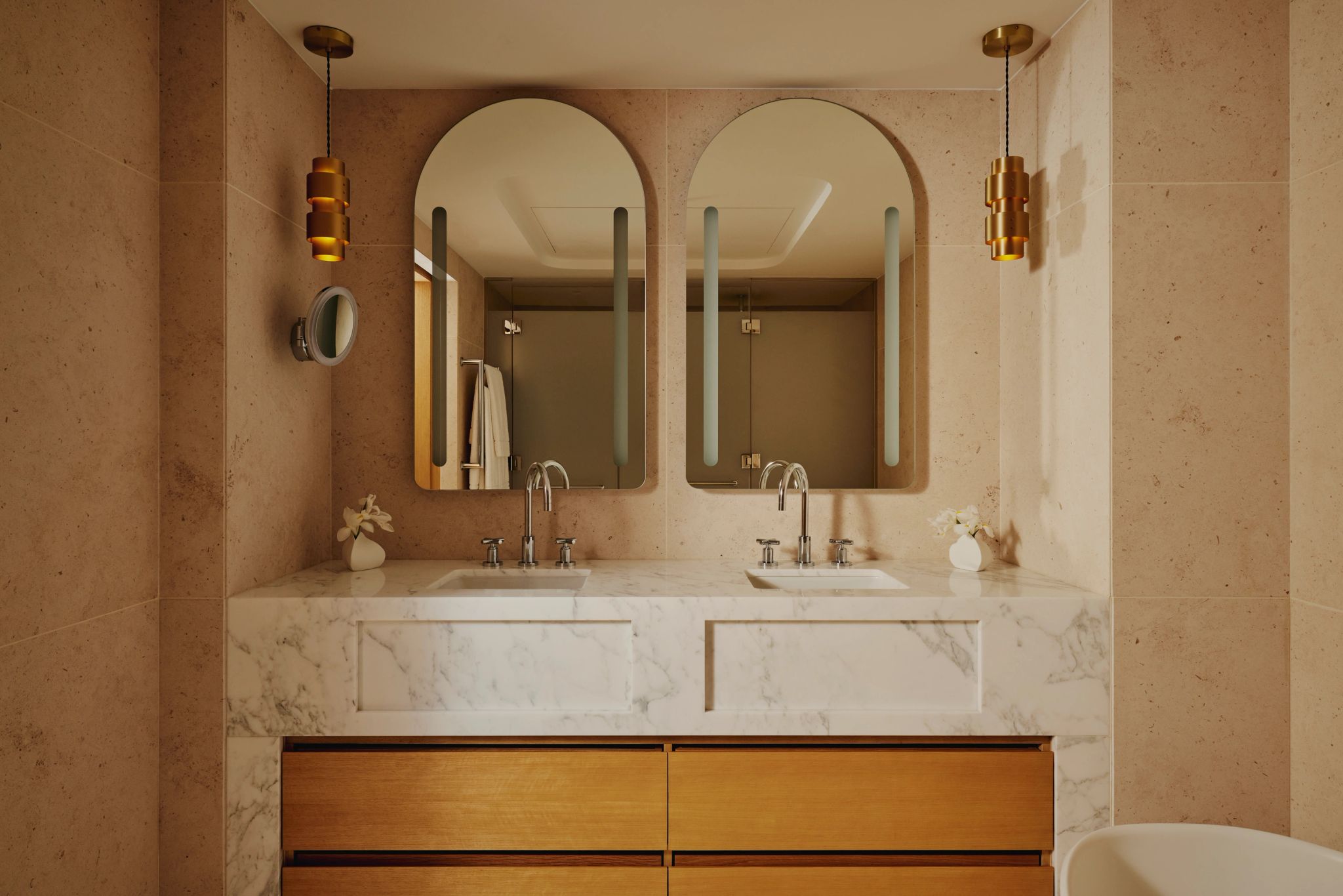 banheiro em marmore - banheiro de luxo - banheiro casal - banheiro com pia dupla