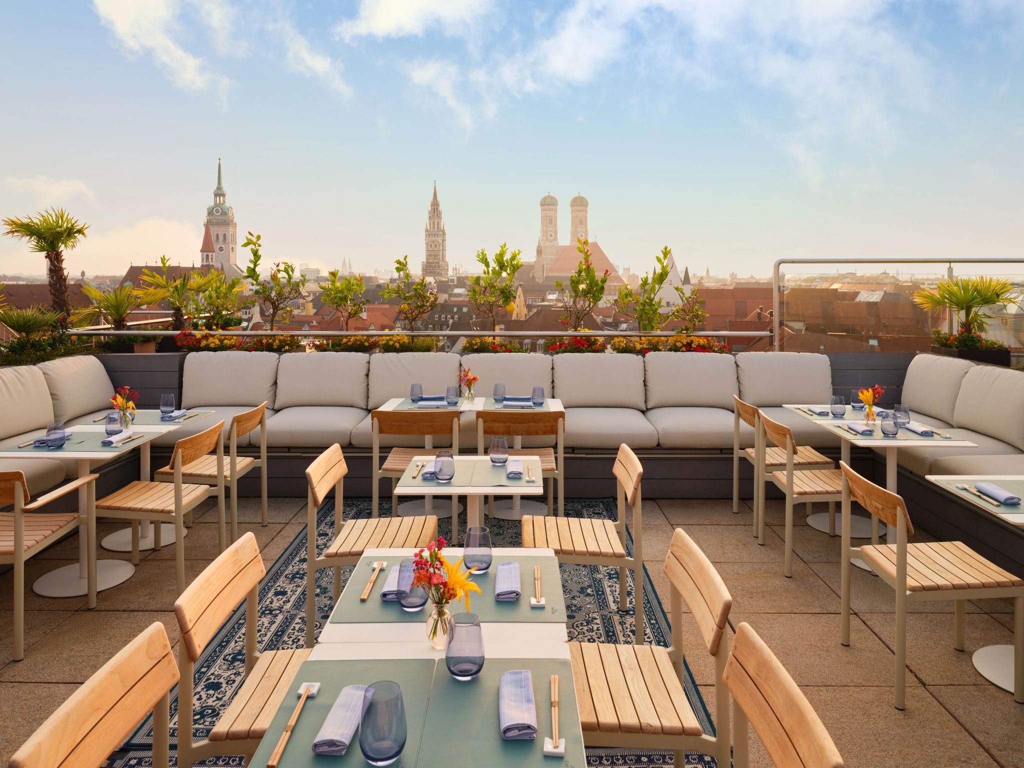 rooftop com restaurante - hotel de luxo munich - jantar exclusivo