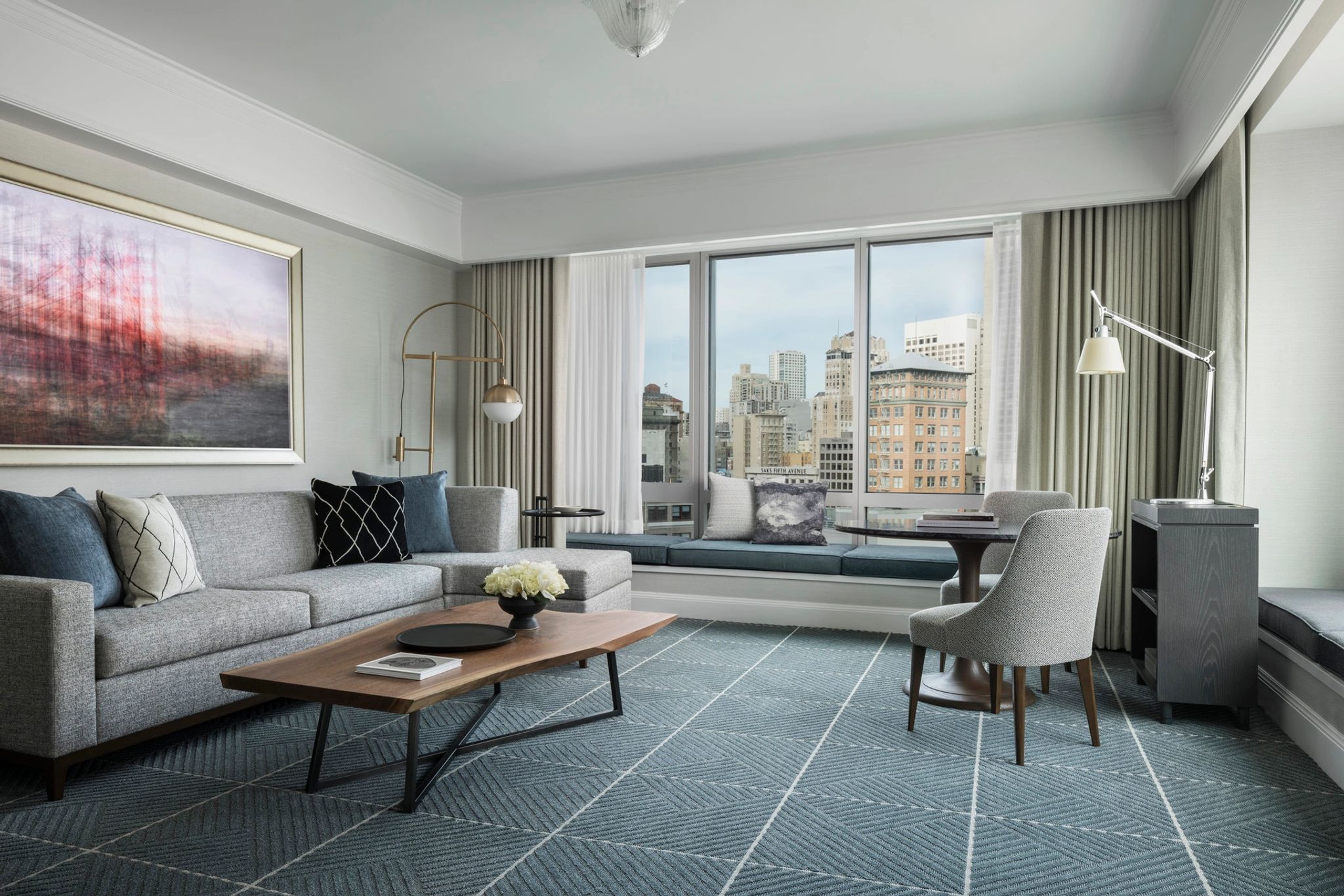 Deluxe Suite   mesa de trabalho – vista san francisco – sala de estar