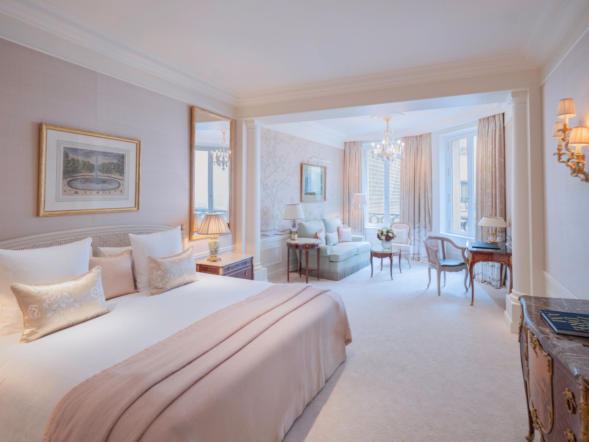 imperial suite - suite le bristol paris - signature suite