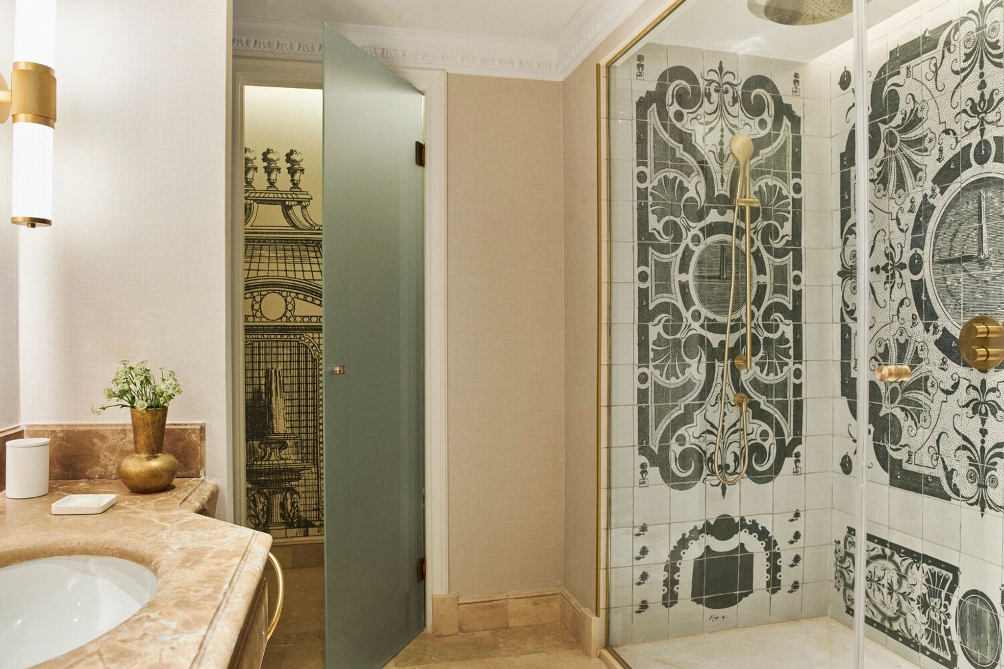 suite de luxo - banheiro luxuoso - chuveiro alta pressao