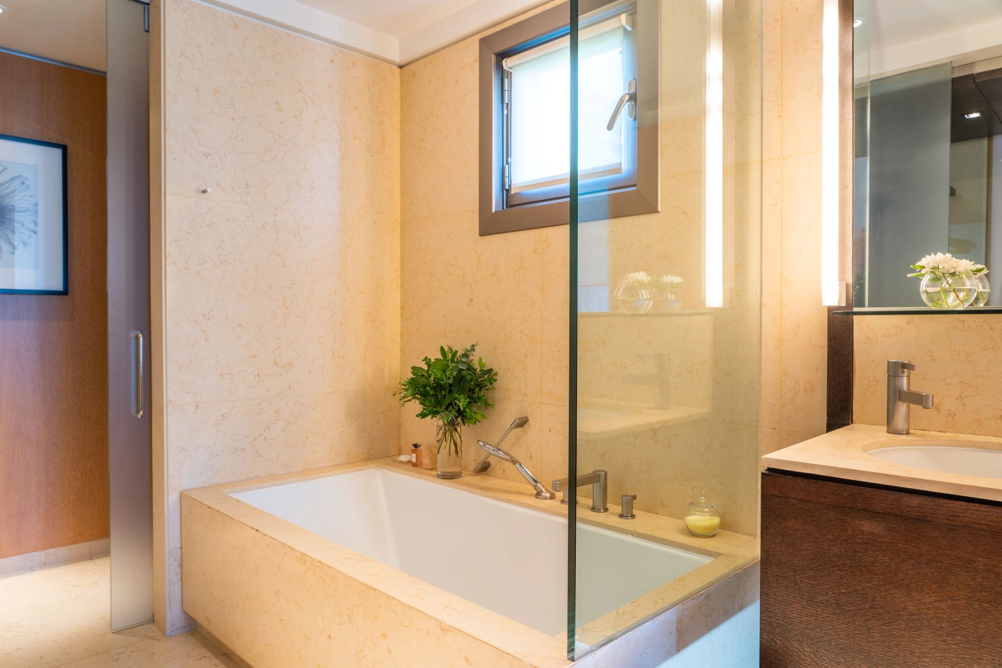 quarto com banheira - banheira em mármore