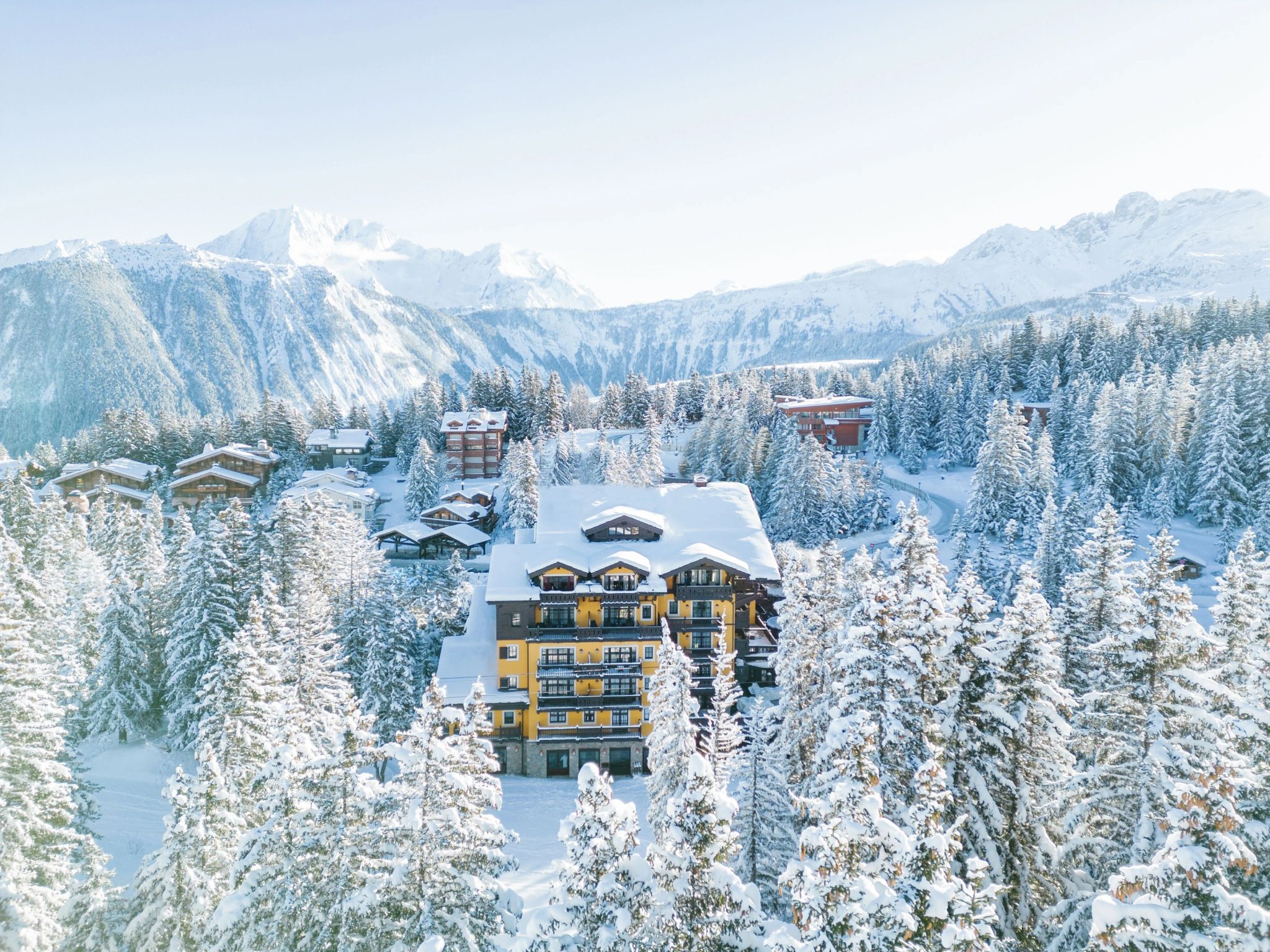 cheval blanc courchevel – paisagem alpina – neve em courchevel 