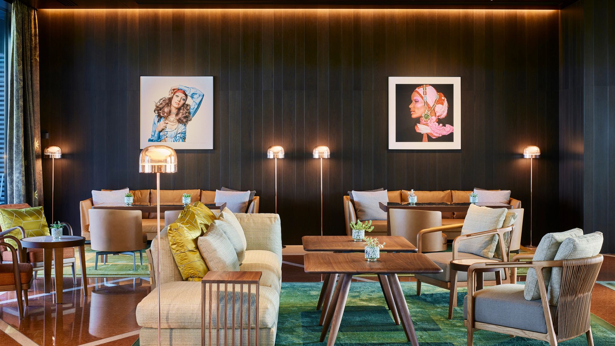 Bulgari Bar sofas area bar luxo - mobiliario elegante italiano - ambiente social