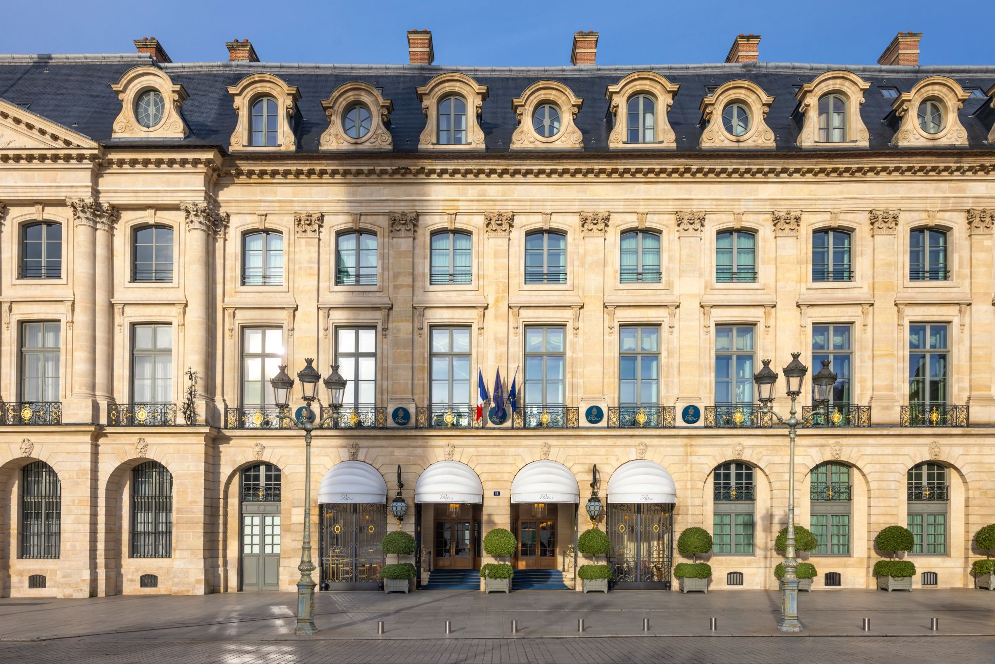 Fachada hotel palace - hospedagem place vendome – hotel luxo paris 