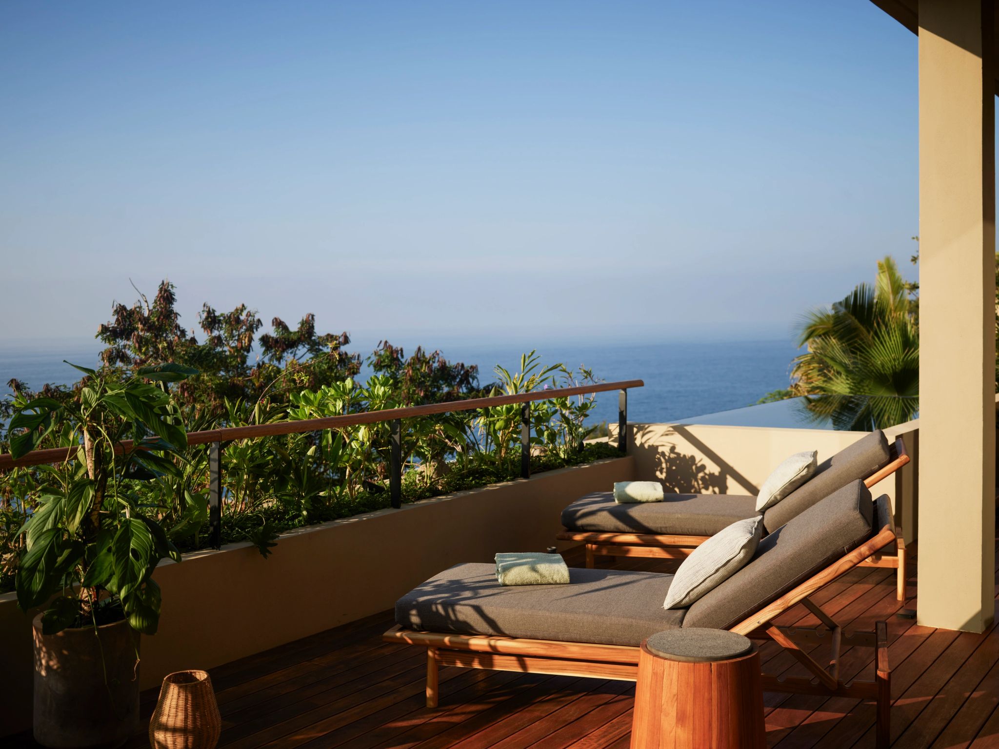 Ocean View Mountain Suite terraco - varanda privativa - vista mar