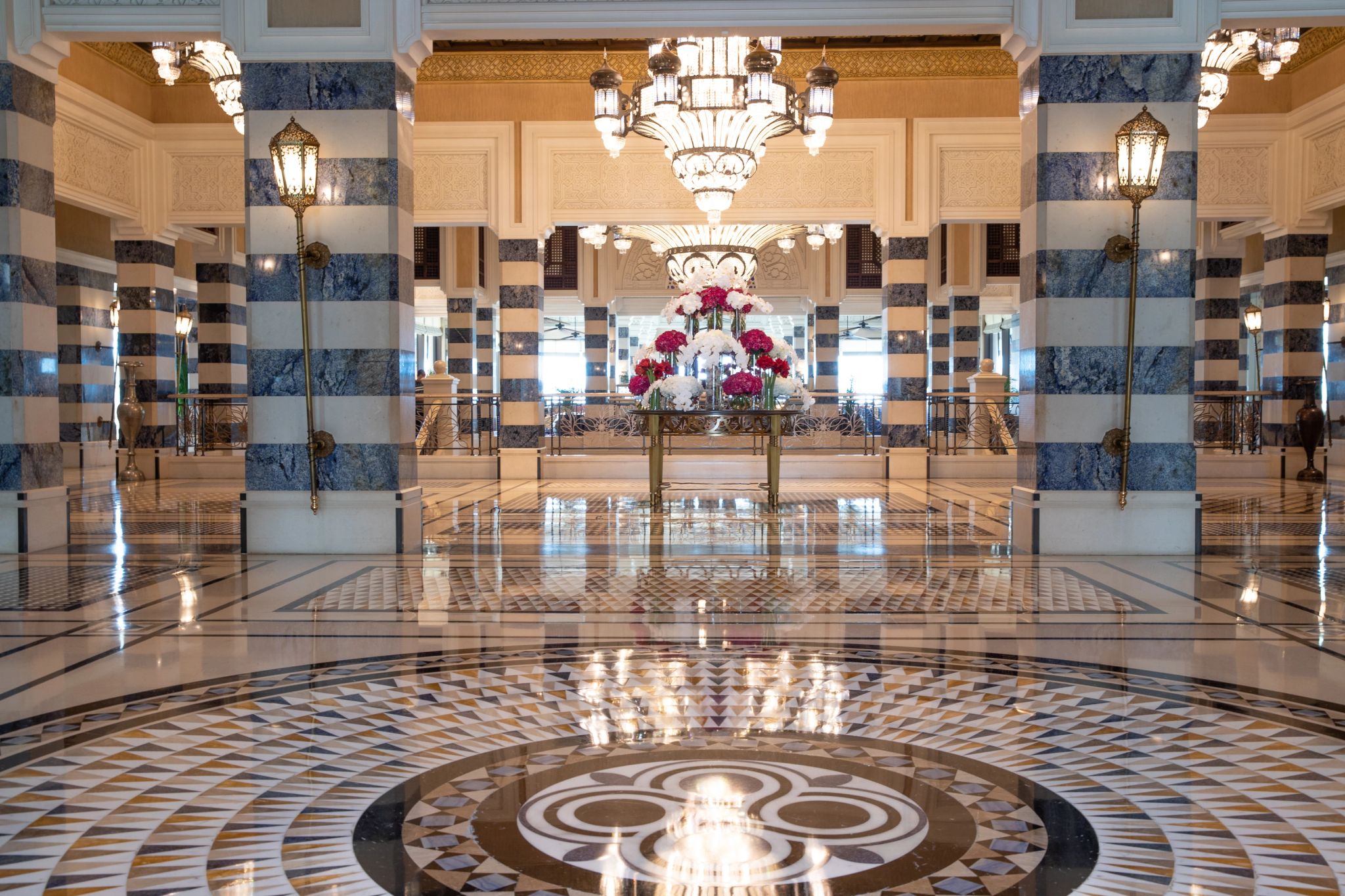 lobby de hotel - lobby de luxo - design arabe