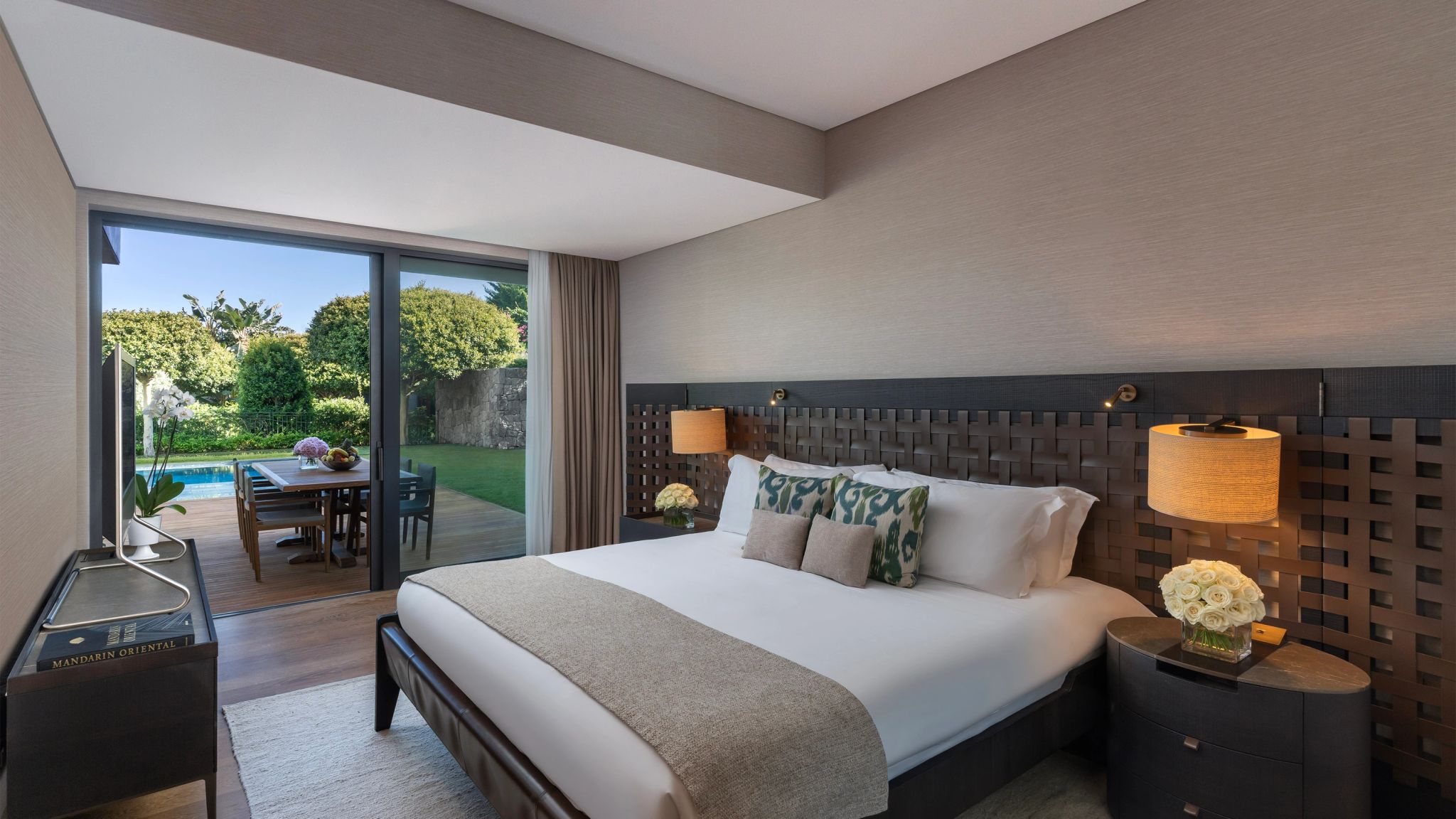 Two Bedroom Apartment Pool cama king - decoraçao moderna - apartamento moderno