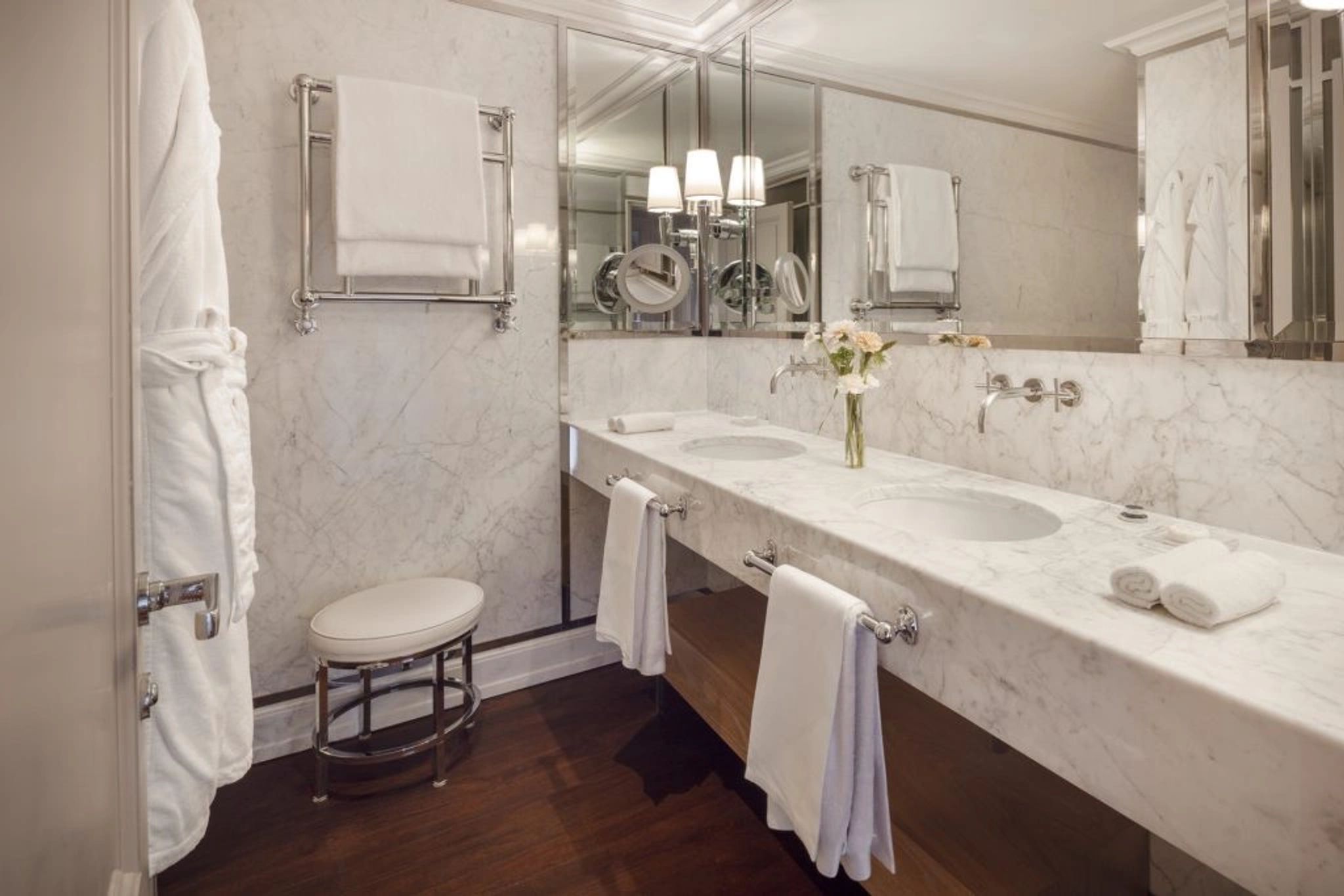 Prestige Suite River View banheiro grande - suite premium - duas pias