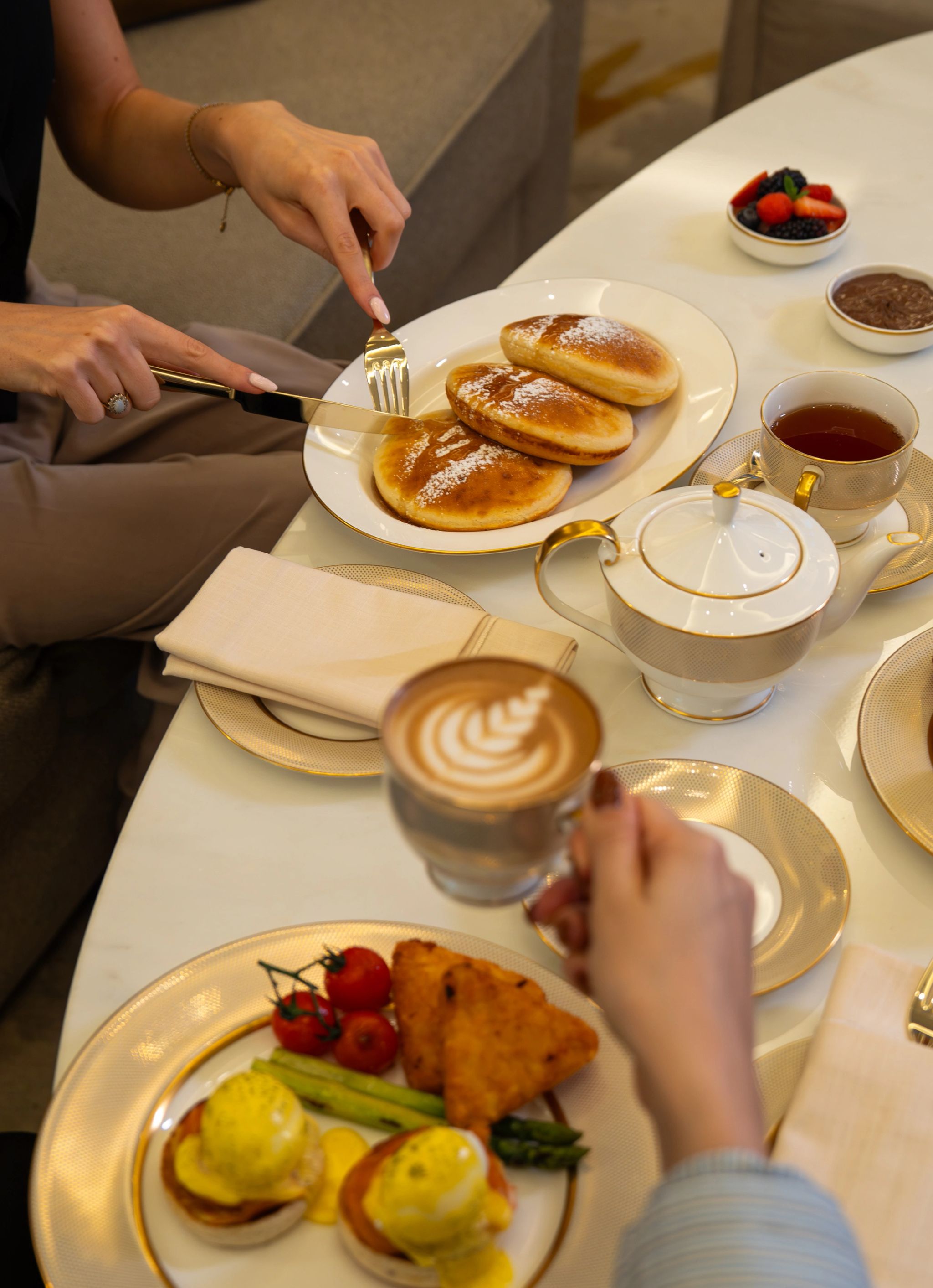 Address Downtown buffet cafe manha - mesa de cafe - gastronomia matinal dt