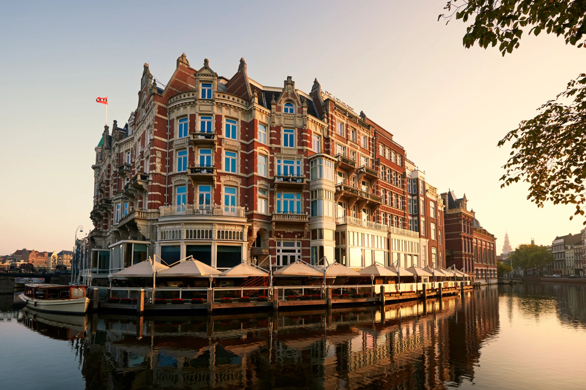 arquitetura historica - canal de amsterdam 