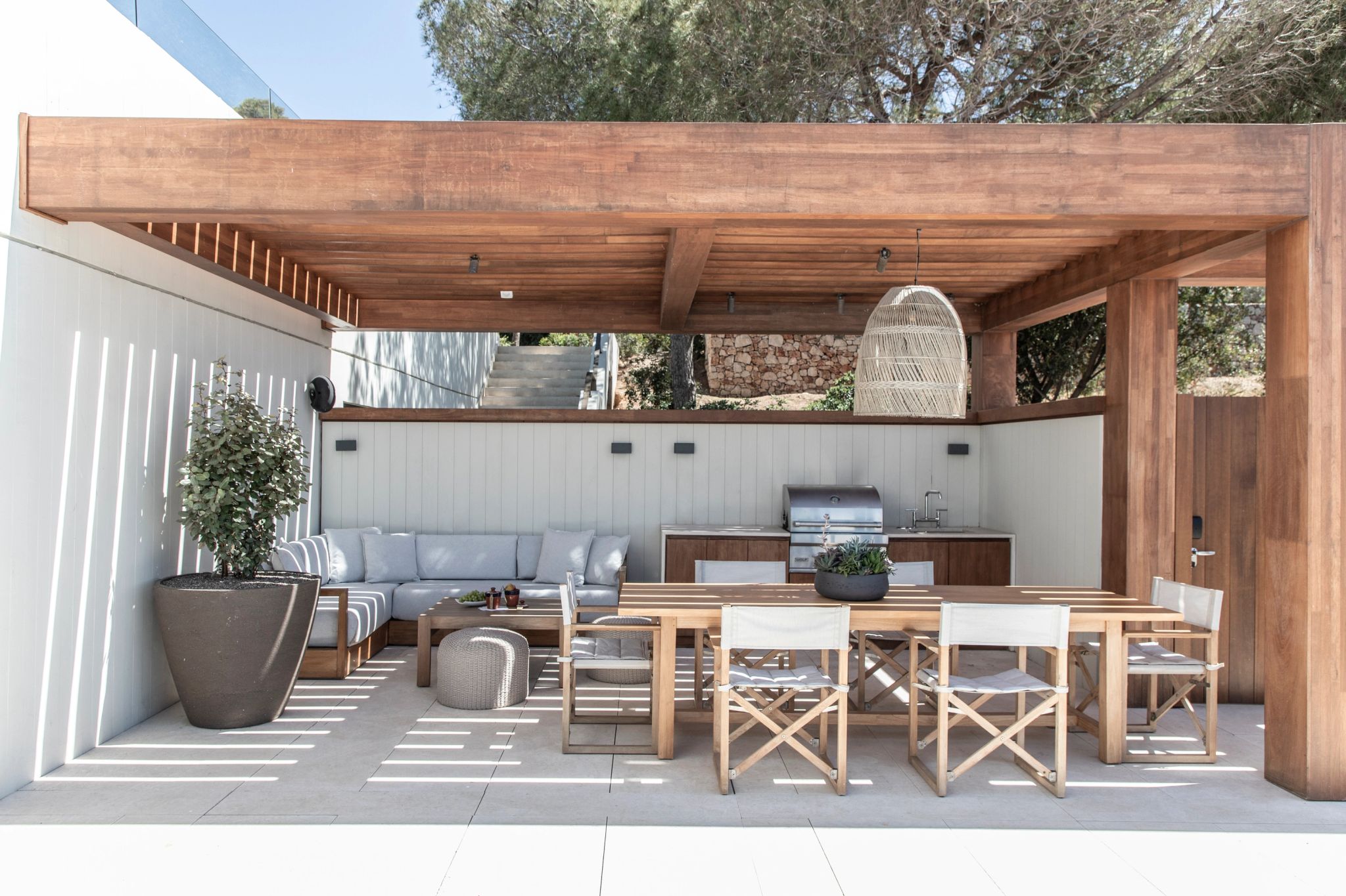 Nafsika Ambassador Suite area gourmet - area externa suite - refeiçao ao ar livre