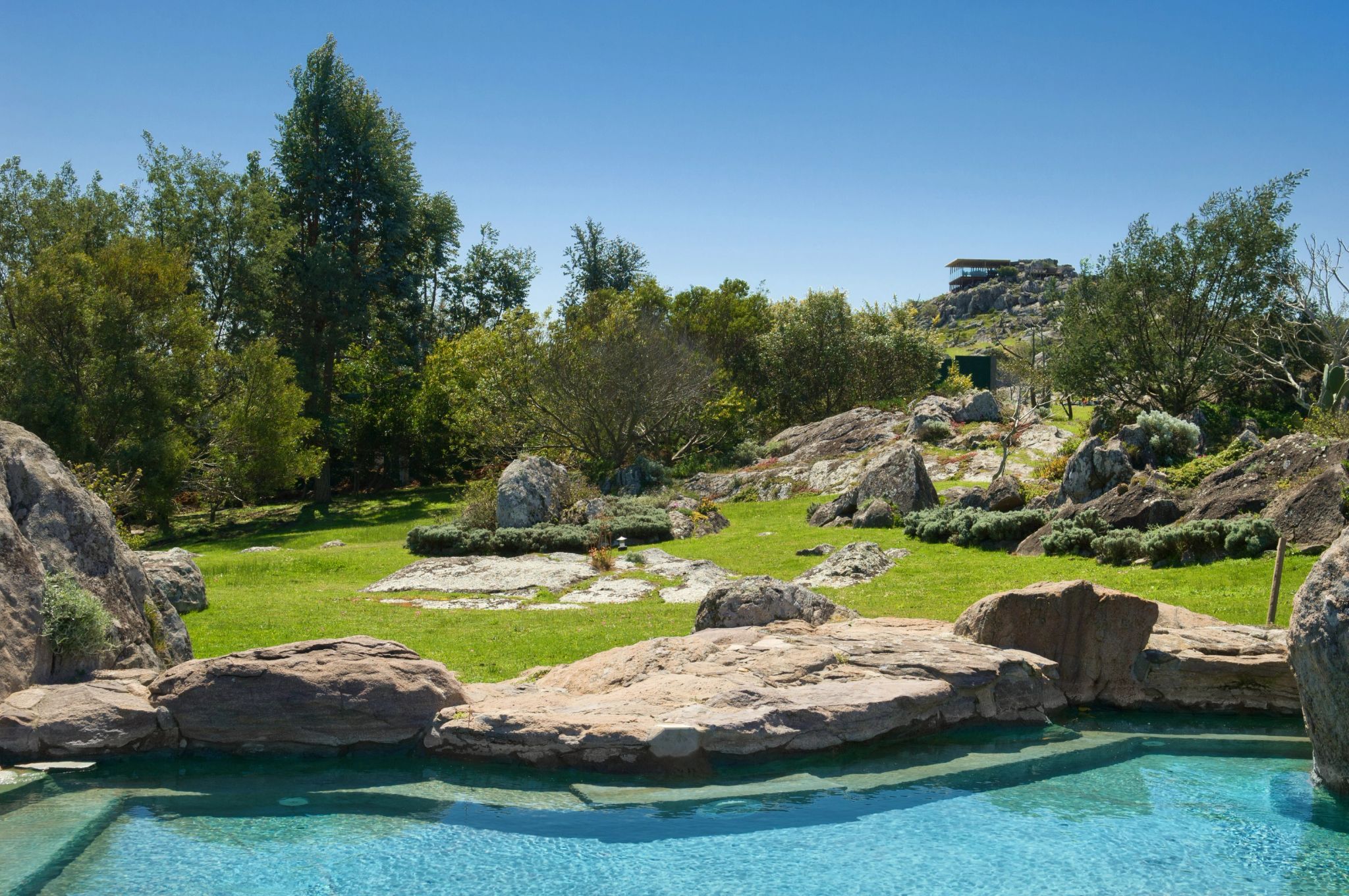 Piscina do hotel piscina ao ar livre - jardim privativo - area externa hotel