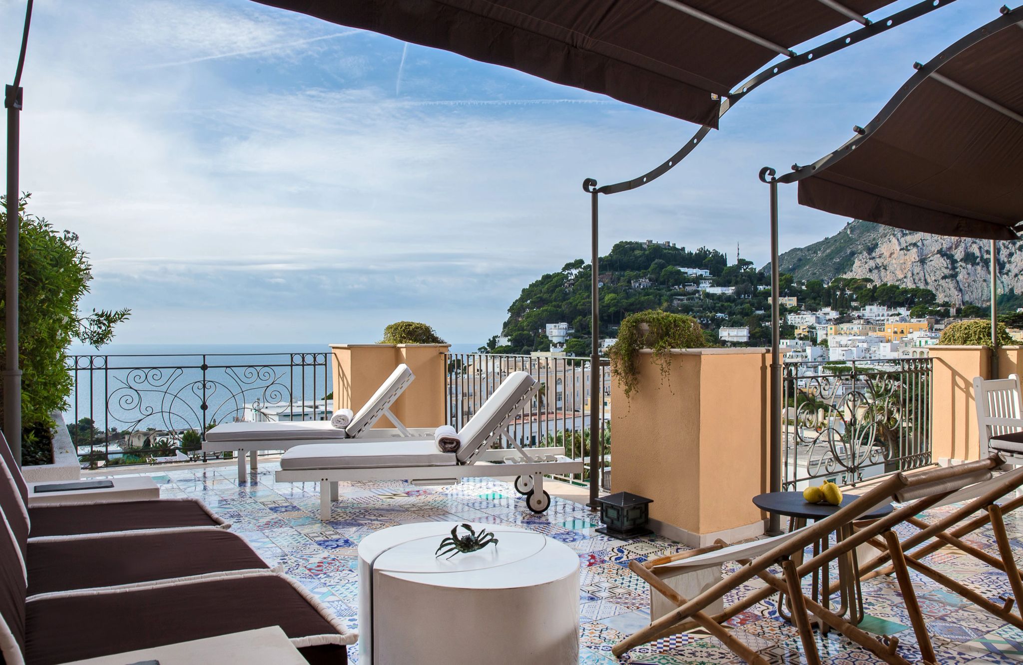 Dolce Vita Suite Sea View terraço mobiliado - terraço vista mar – espreguicadeiras