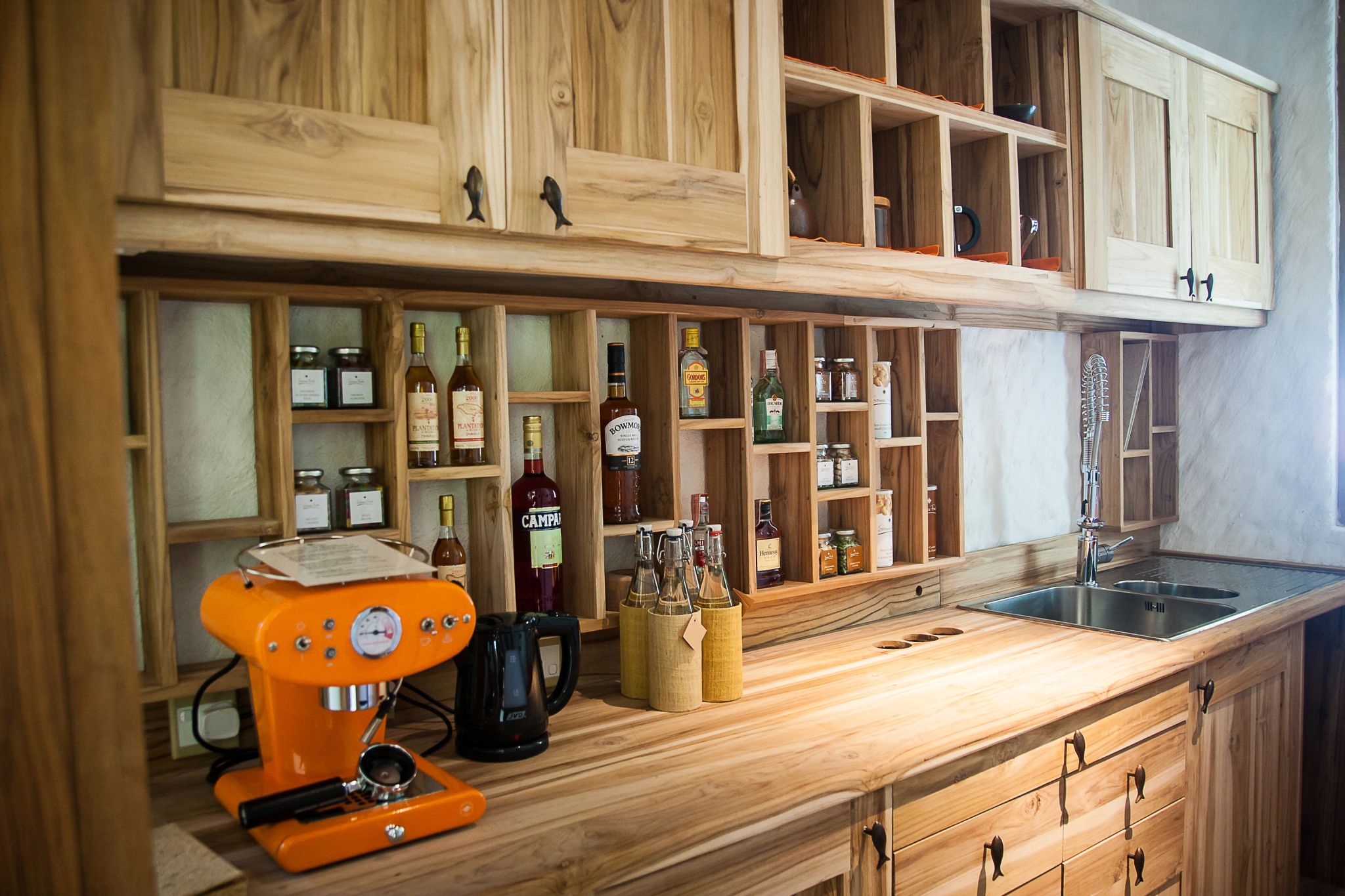 Soneva Fushi Family Suite Pool soneva fushi family suite pool - hospedagem de luxo maldivas - cozinha com adega exclusiva