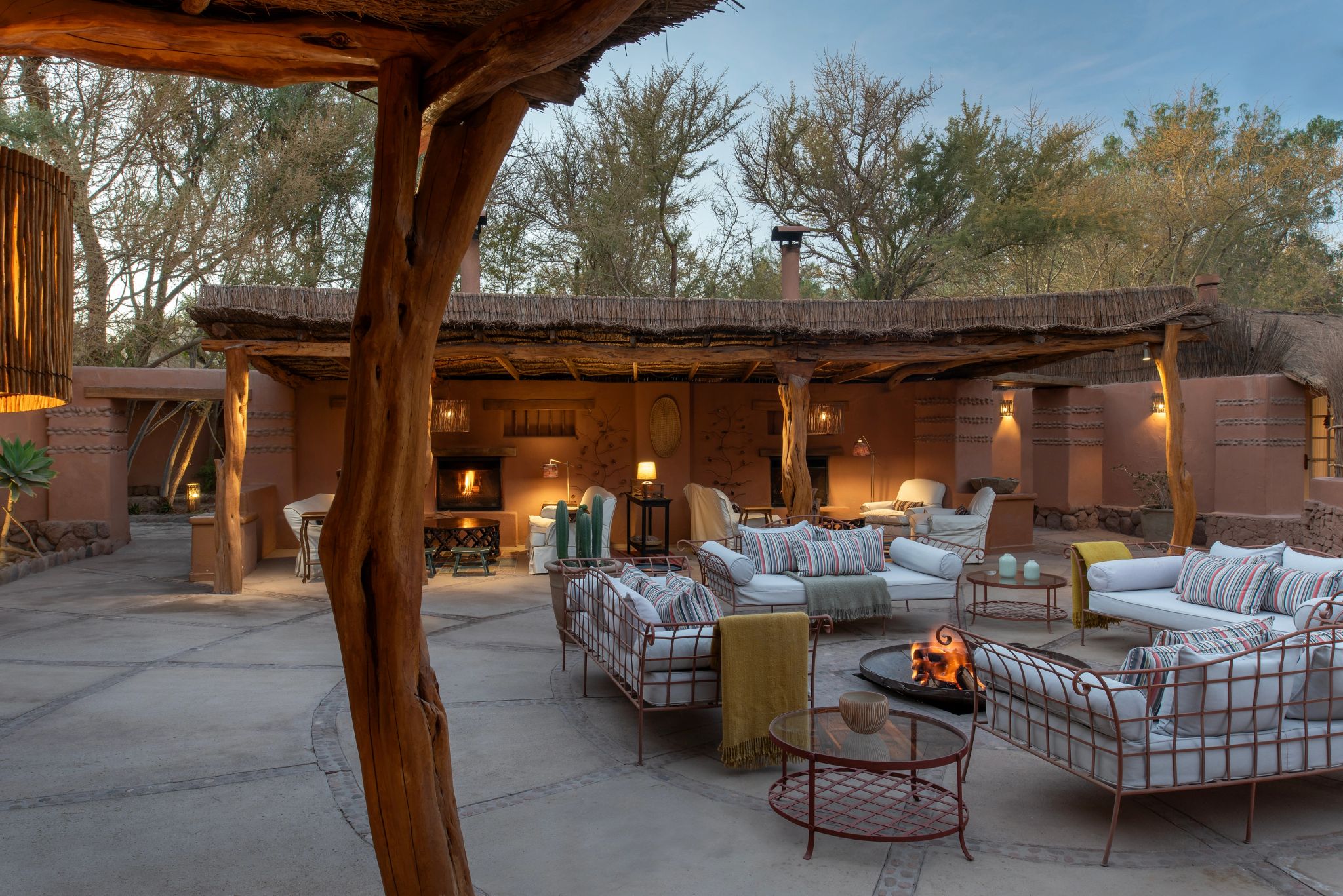 Áreas comuns do hotel lounge ao ar livre - arquitetura rustica - lodge boutique