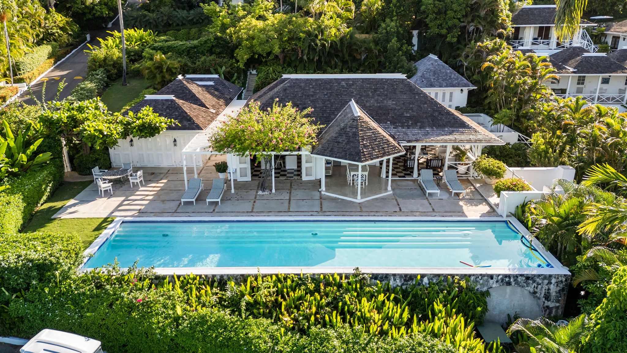 Four Bedroom Signature Villa  vista aerea - vila com piscina - piscina privativa