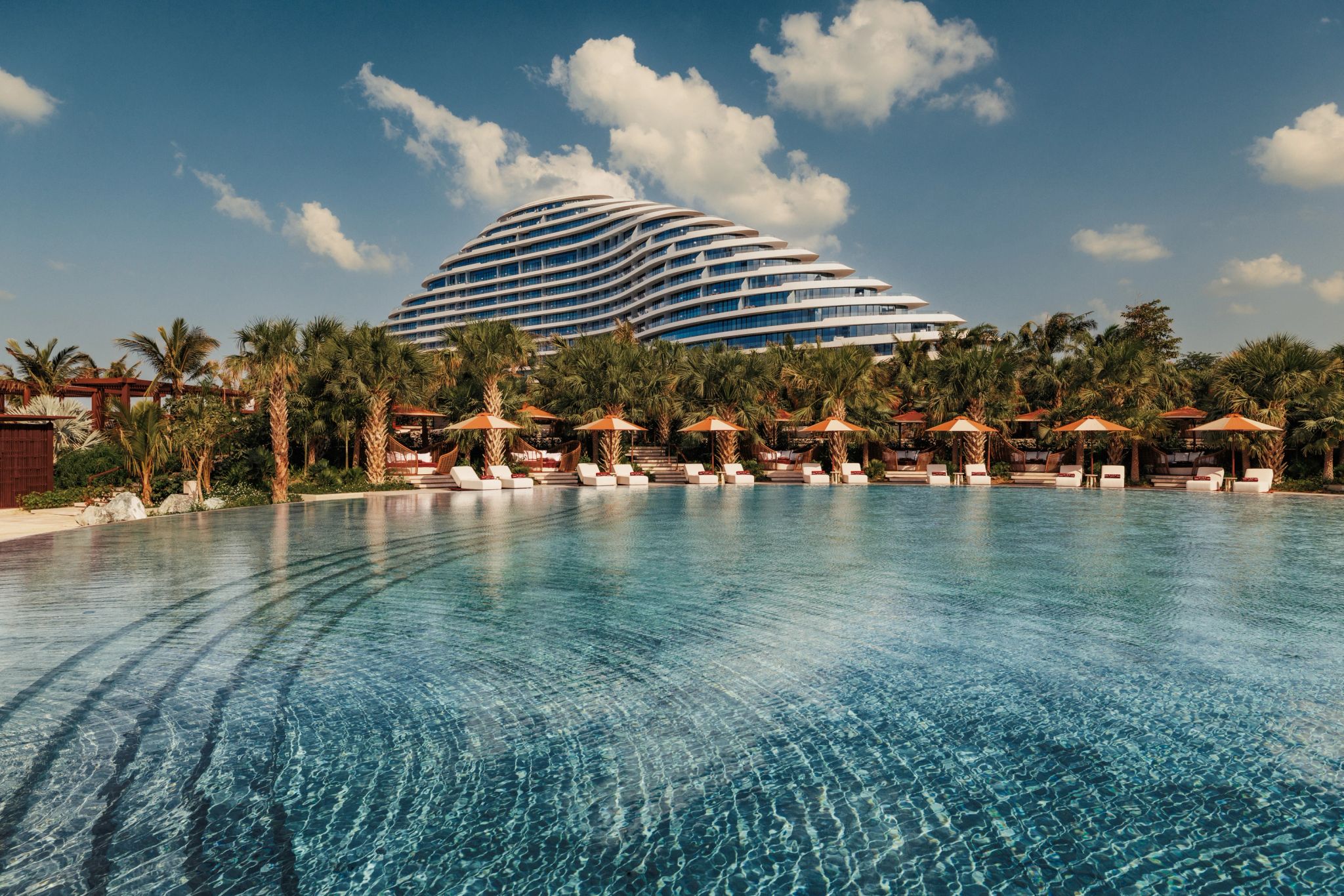 Piscina do Jumeirah Marsa Al Arab piscina hotel dubai - resort de luxo frente mar - jumeirah marsa al arab dubai