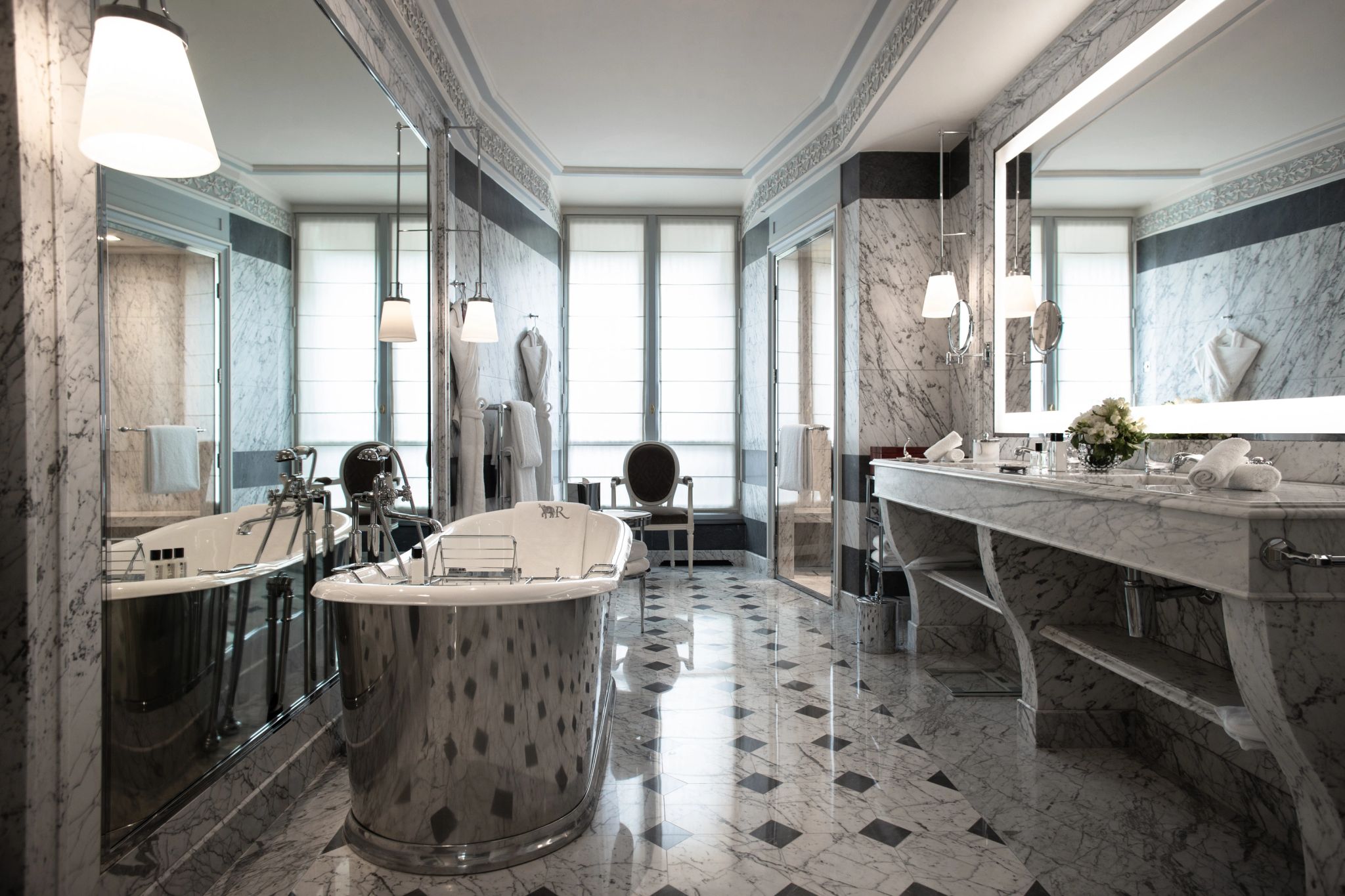 Duc de Morny Suite banheiro em marmore - suite com banheira - banheira de imersao